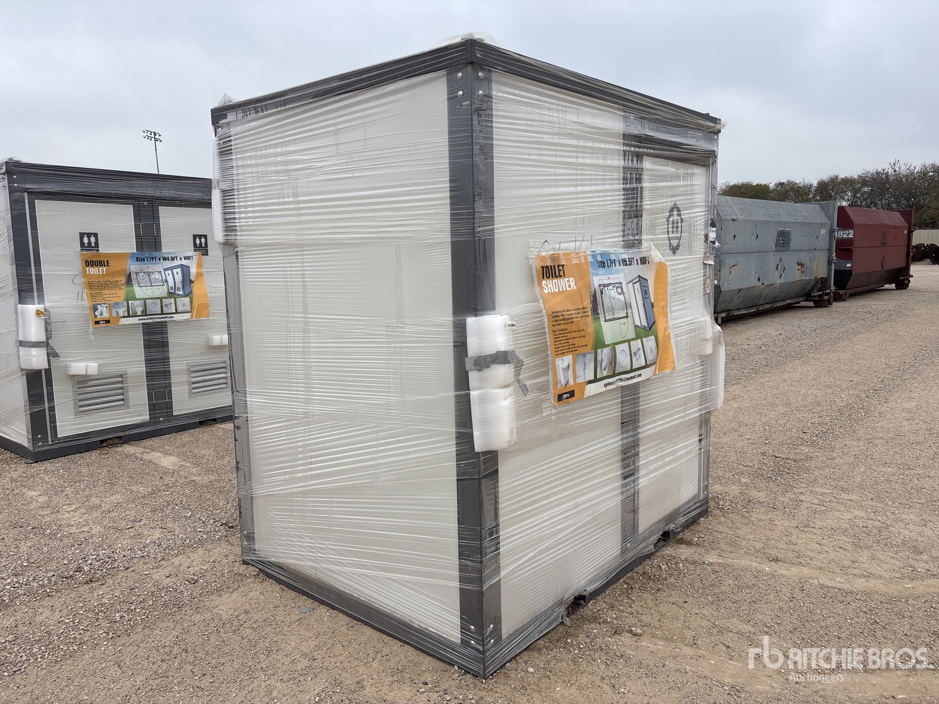 General Appearance with Bild, Ecke vorne rechts