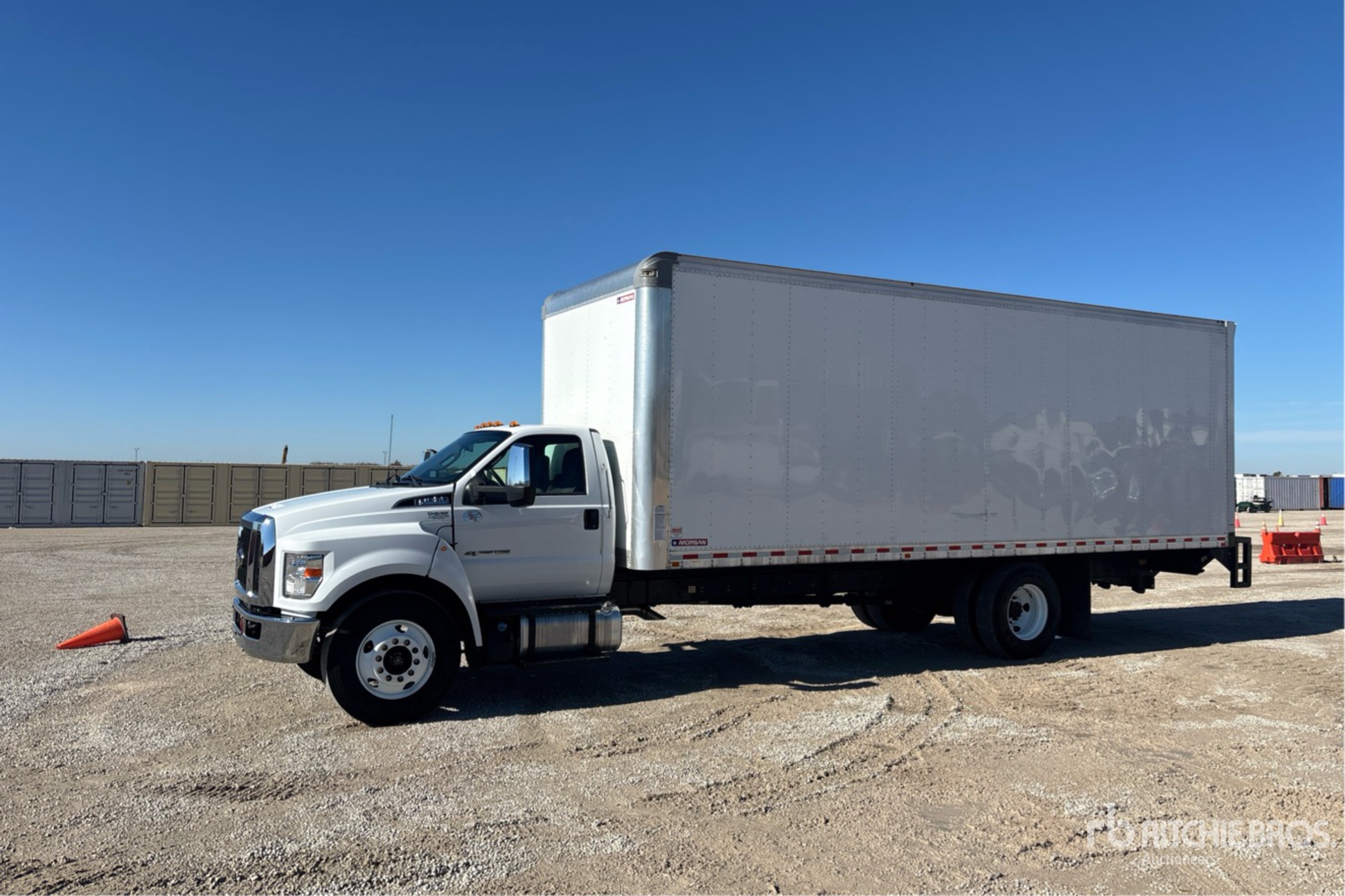 General Appearance with Image, coin avant gauche