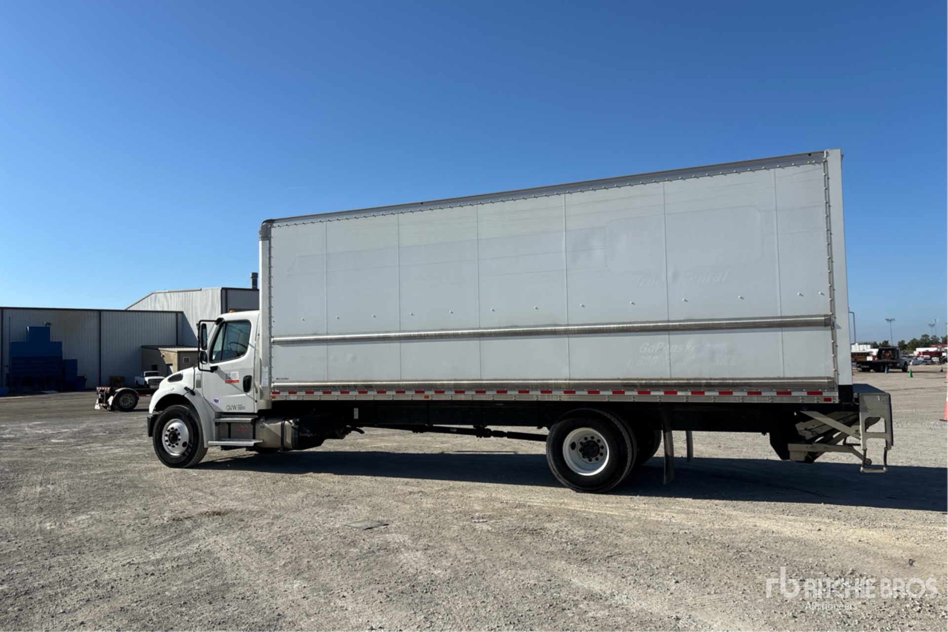 Aspect général with Image, coin arrière gauche