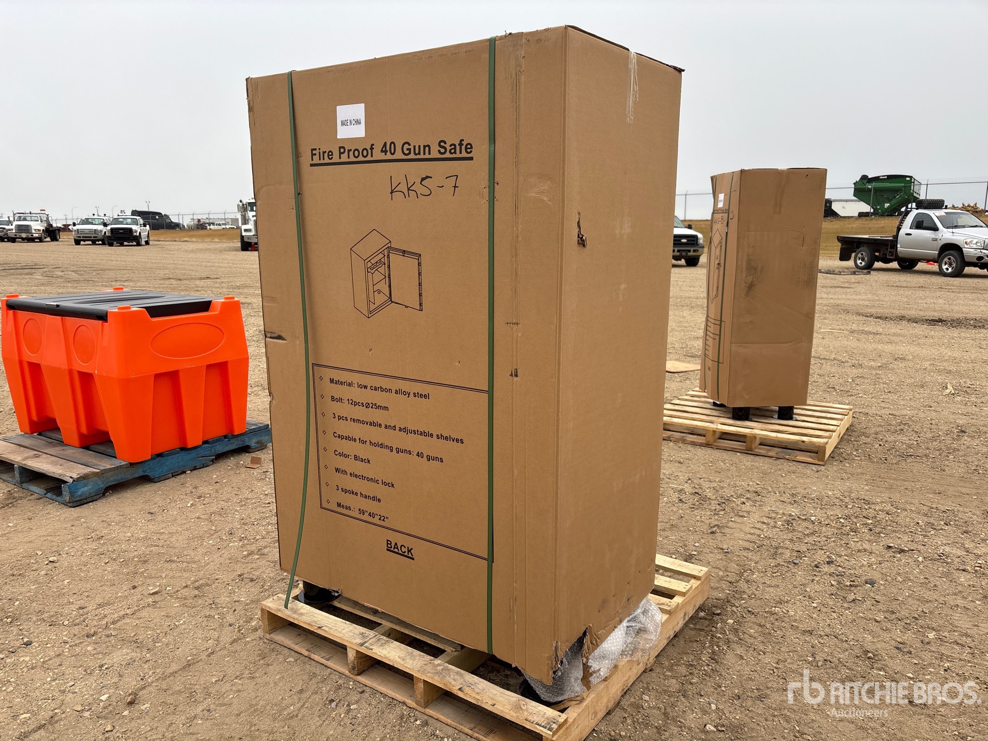 General Appearance with Picture, Left Front Corner