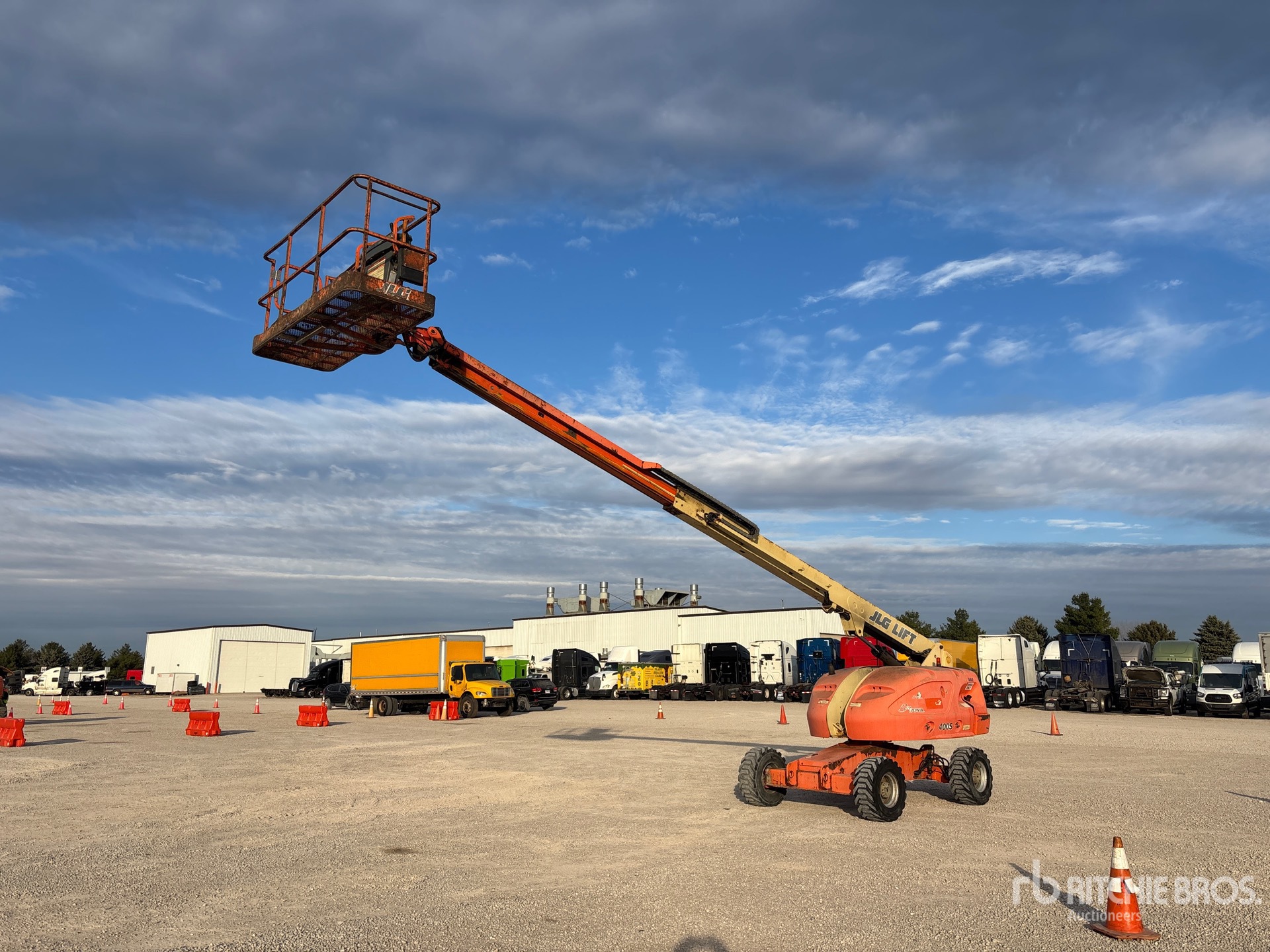 General Appearance with Foto, angolo anteriore sinistro