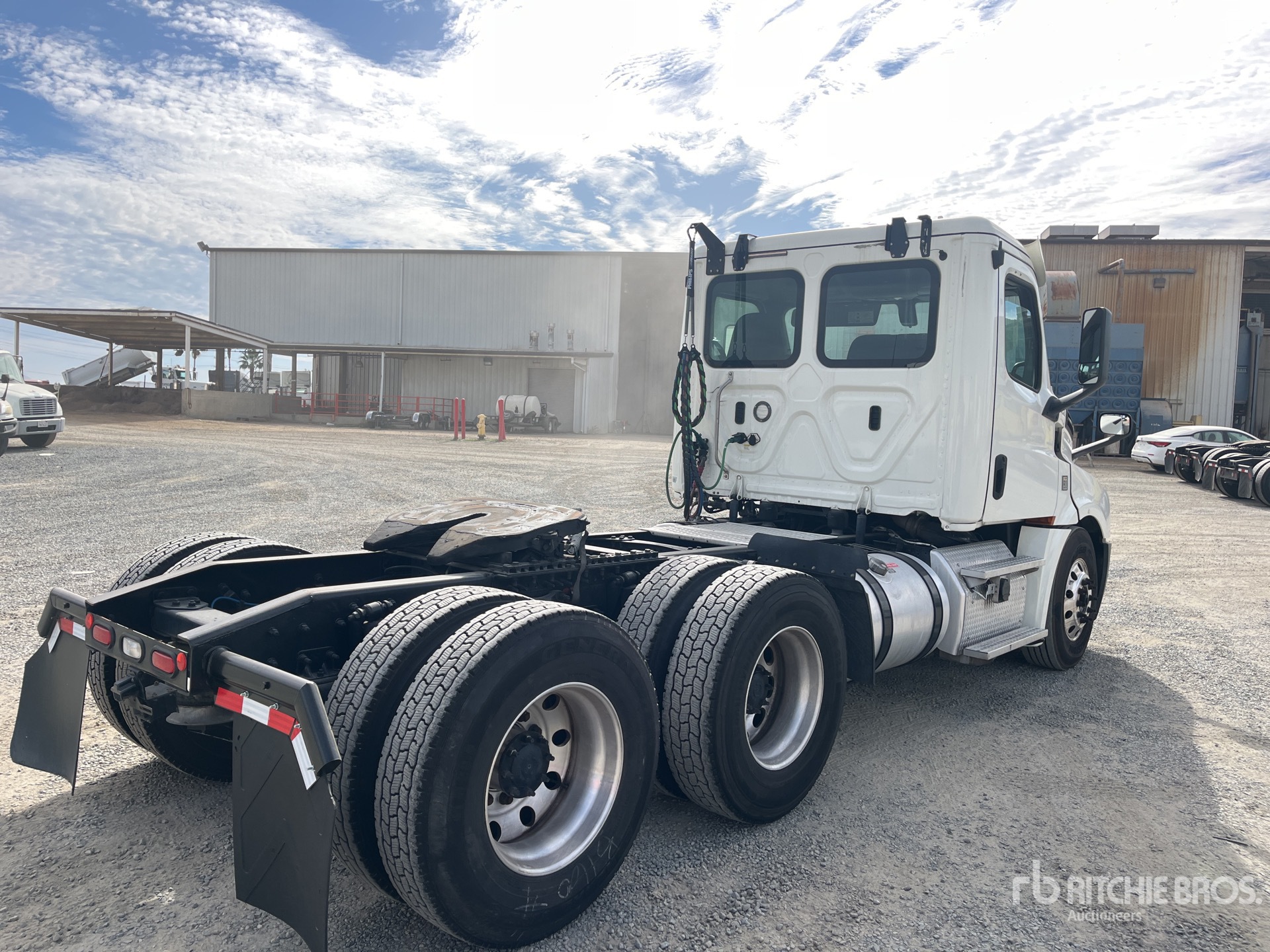 General Appearance with Imagen: esquina trasera derecha