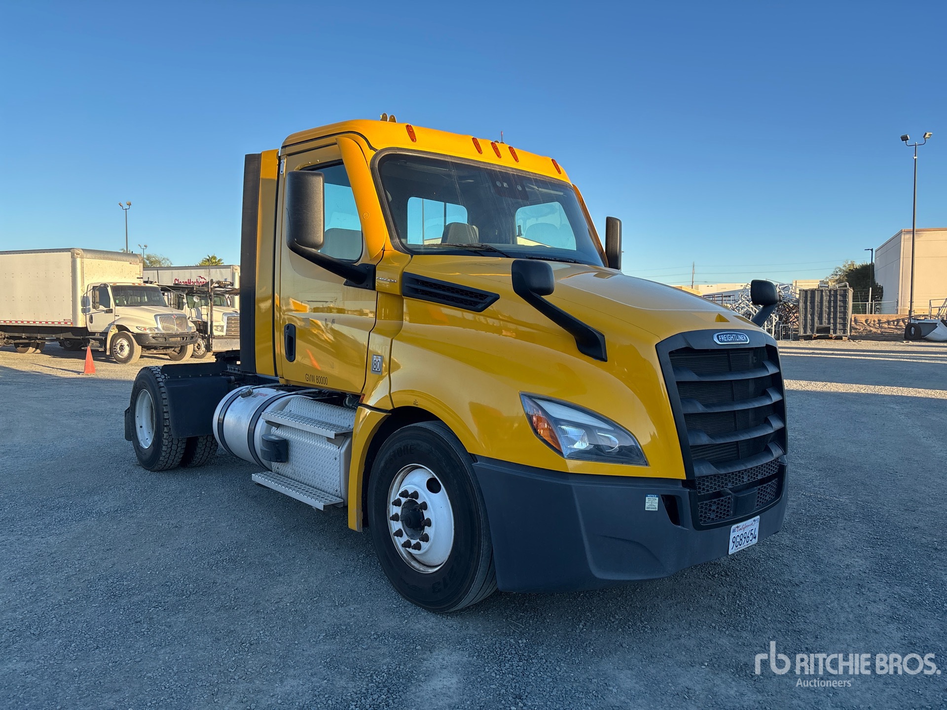 General Appearance with Foto, angolo anteriore destro