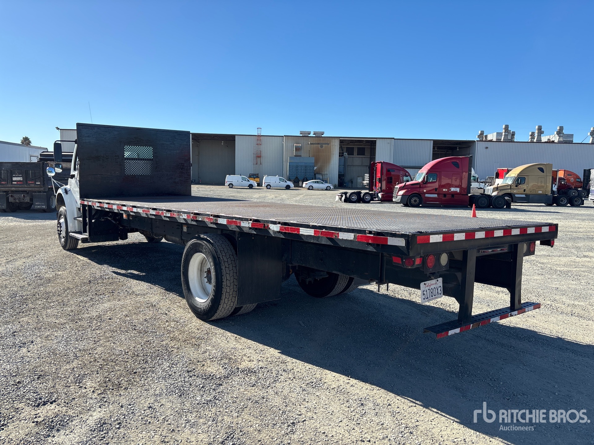 Aspect général with Image, coin arrière gauche