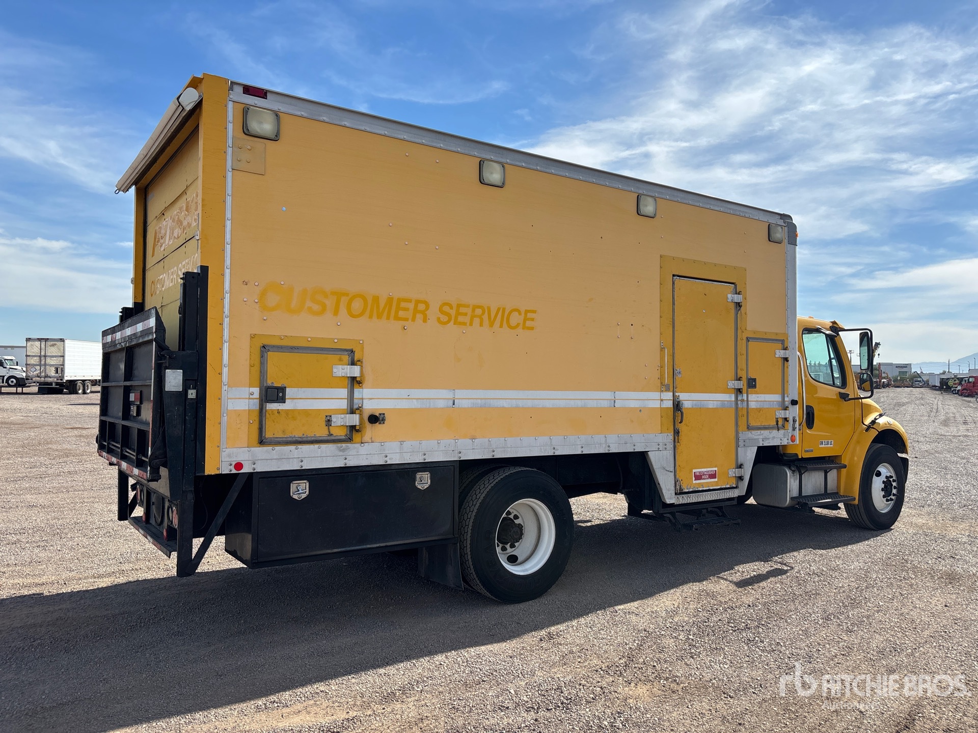 General Appearance with Imagen: esquina trasera derecha