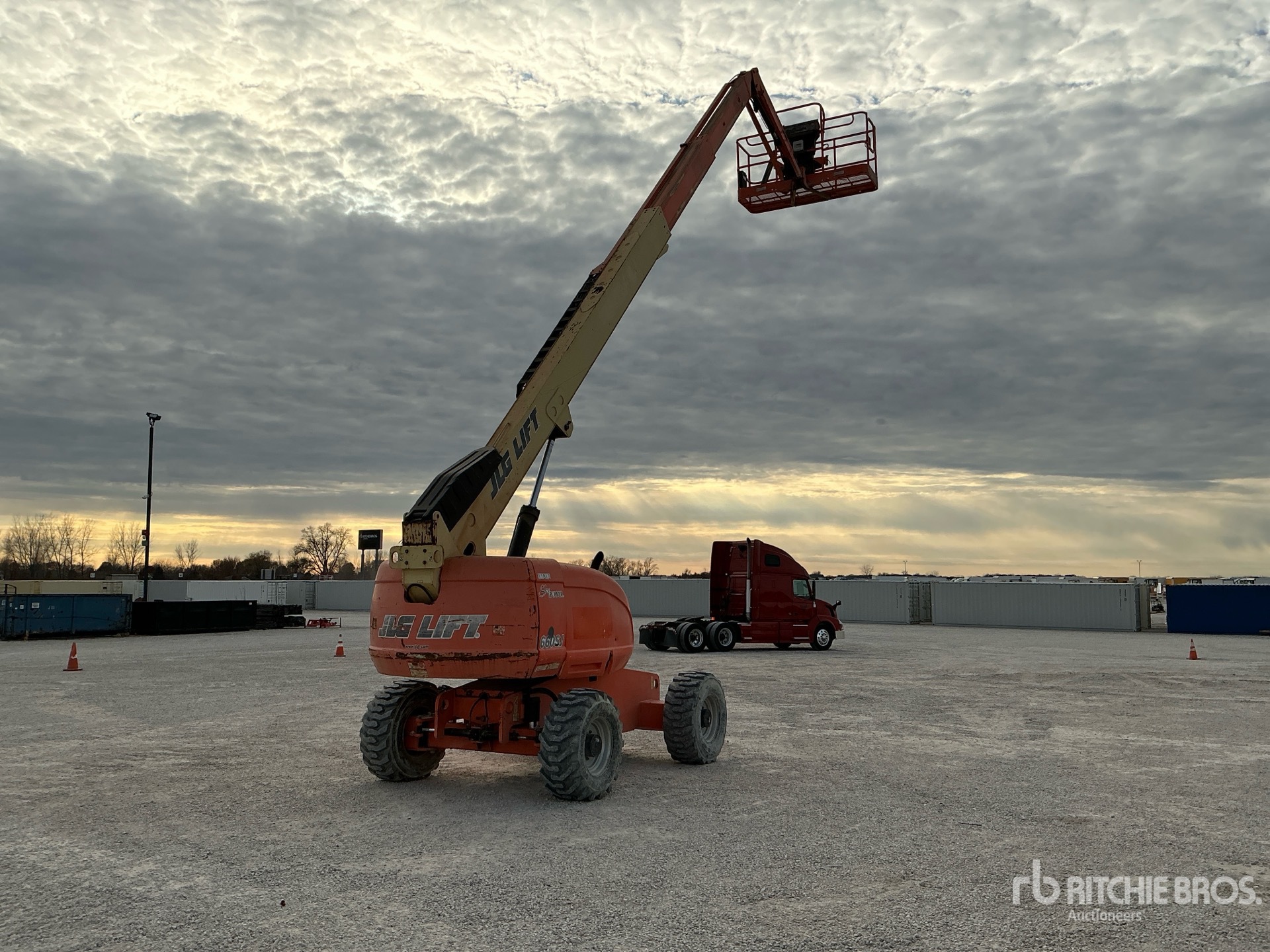 General Appearance with Foto, angolo anteriore sinistro