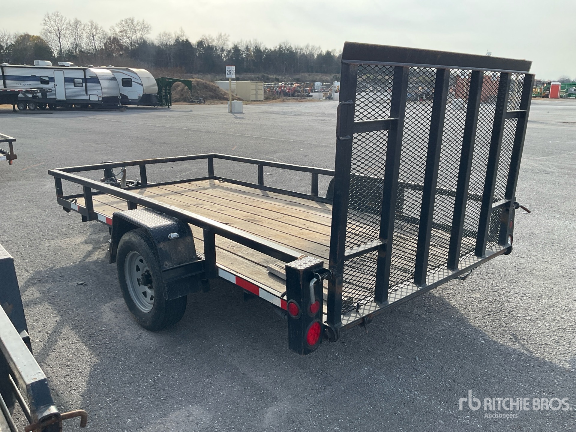 General Appearance with Picture, Left Rear Corner