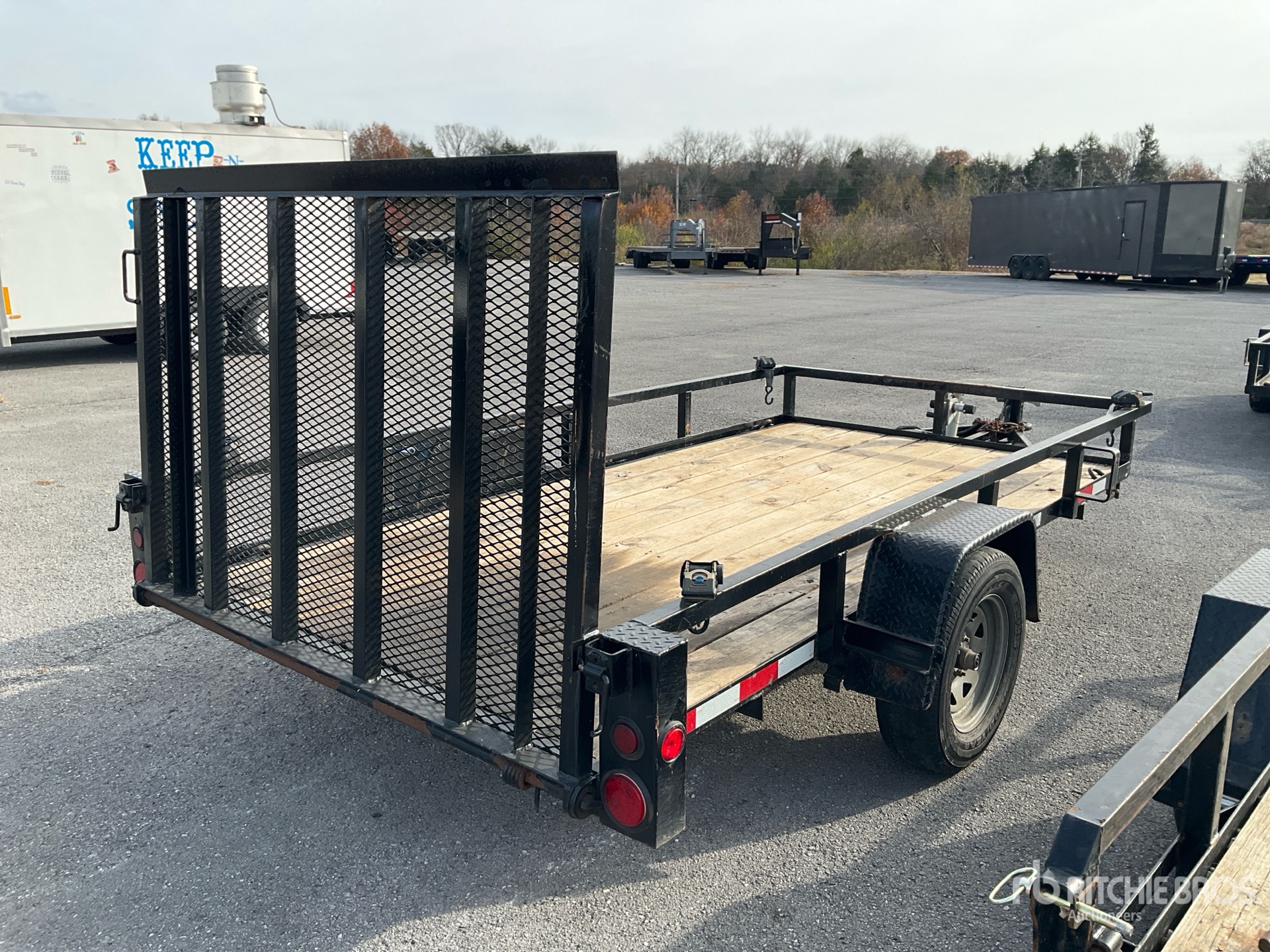 General Appearance with Picture, Right Rear Corner