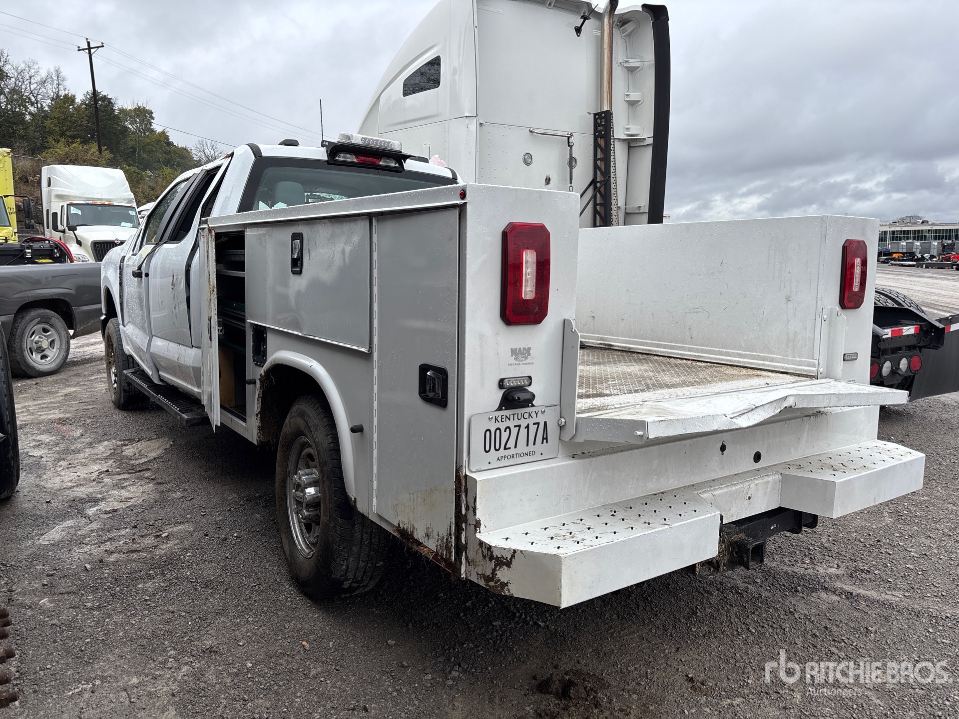General Appearance with Picture, Left Rear Corner
