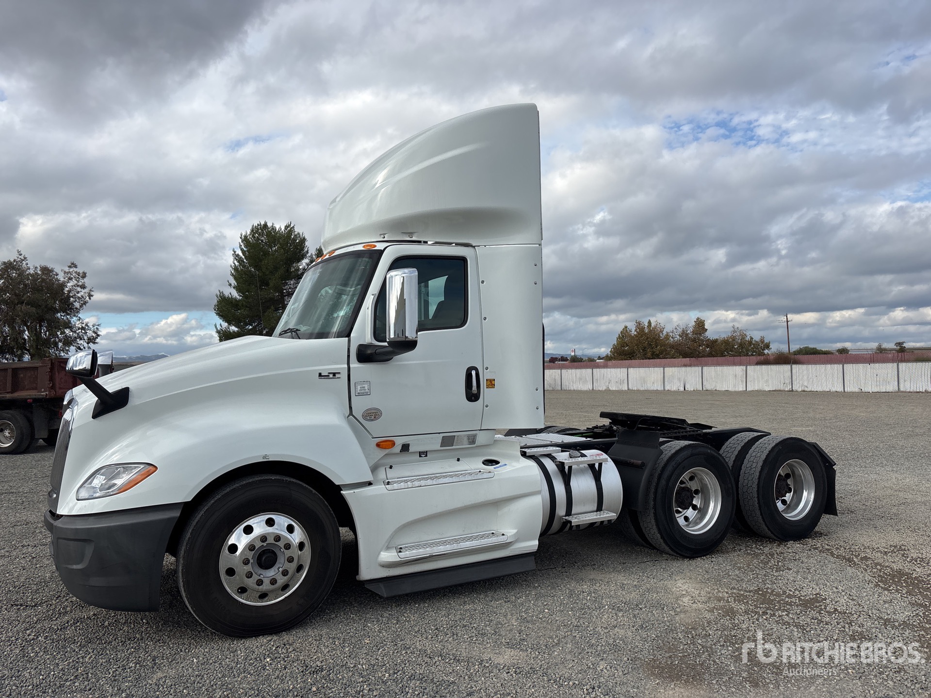 General Appearance with Featured Photo