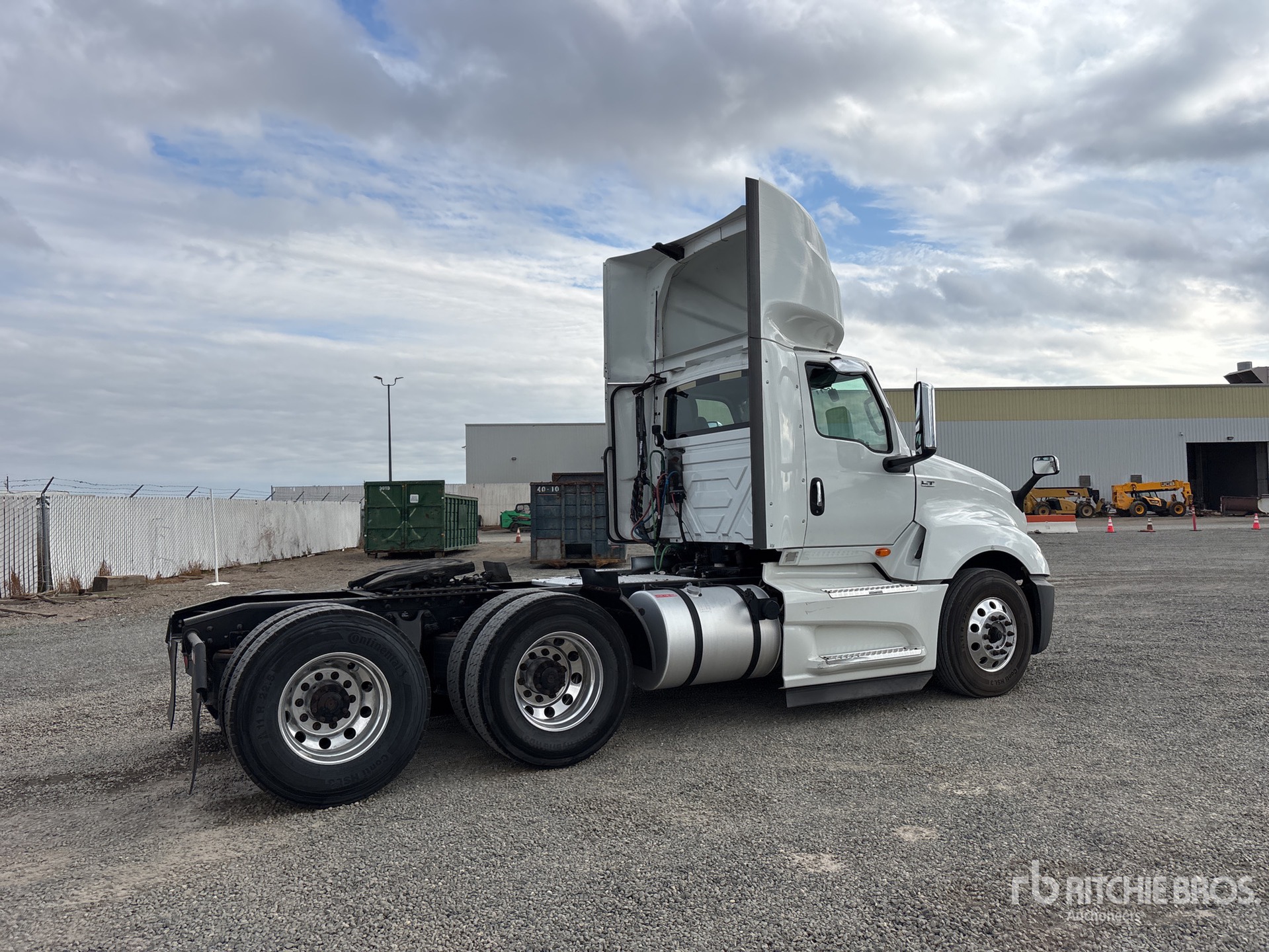 General Appearance with Zdjęcie, prawy dolny róg