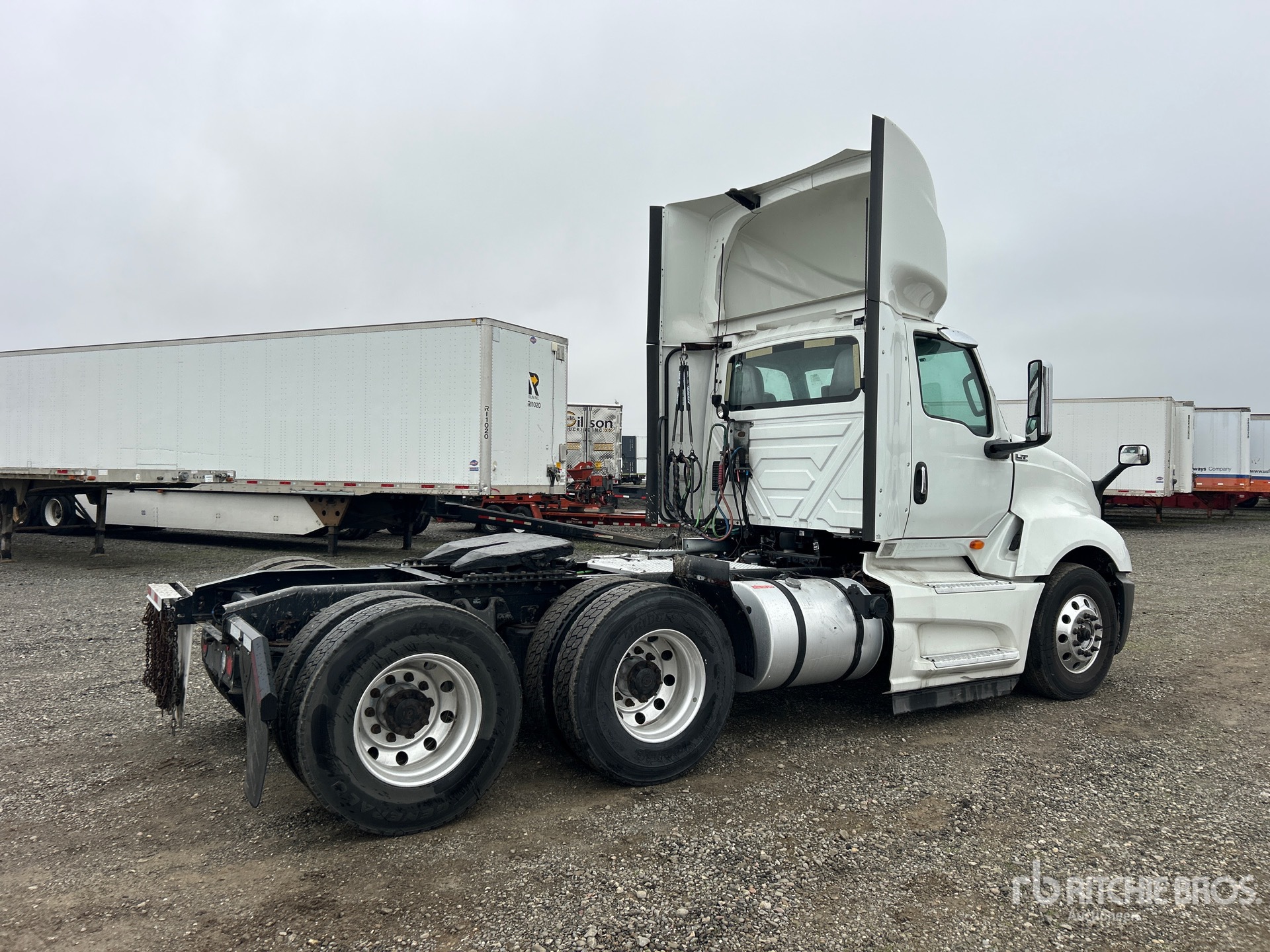 General Appearance with Imagen: esquina trasera derecha