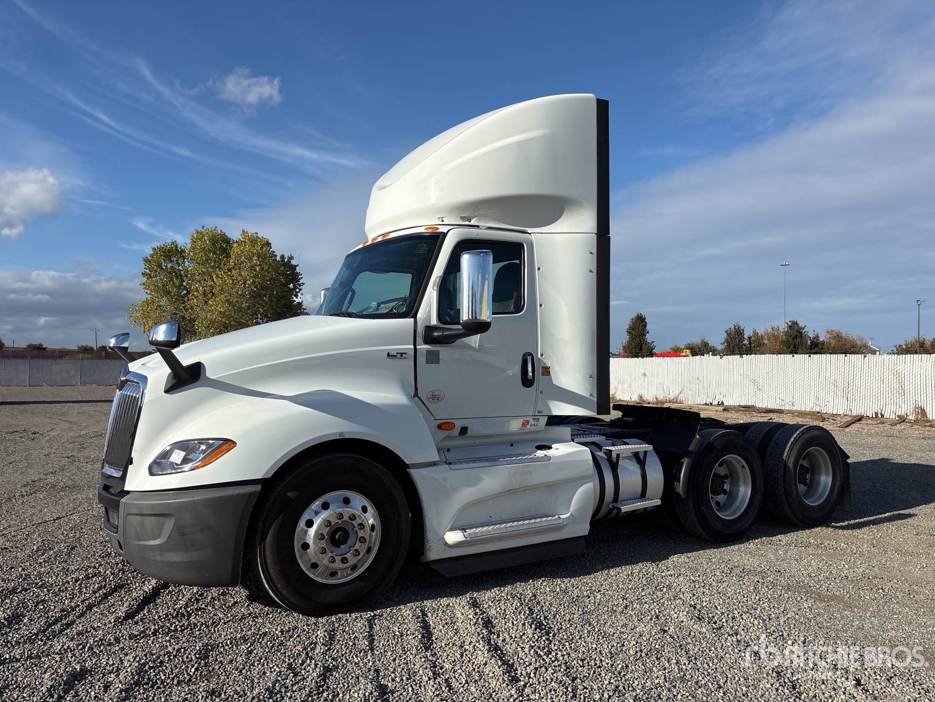 General Appearance with Featured Photo