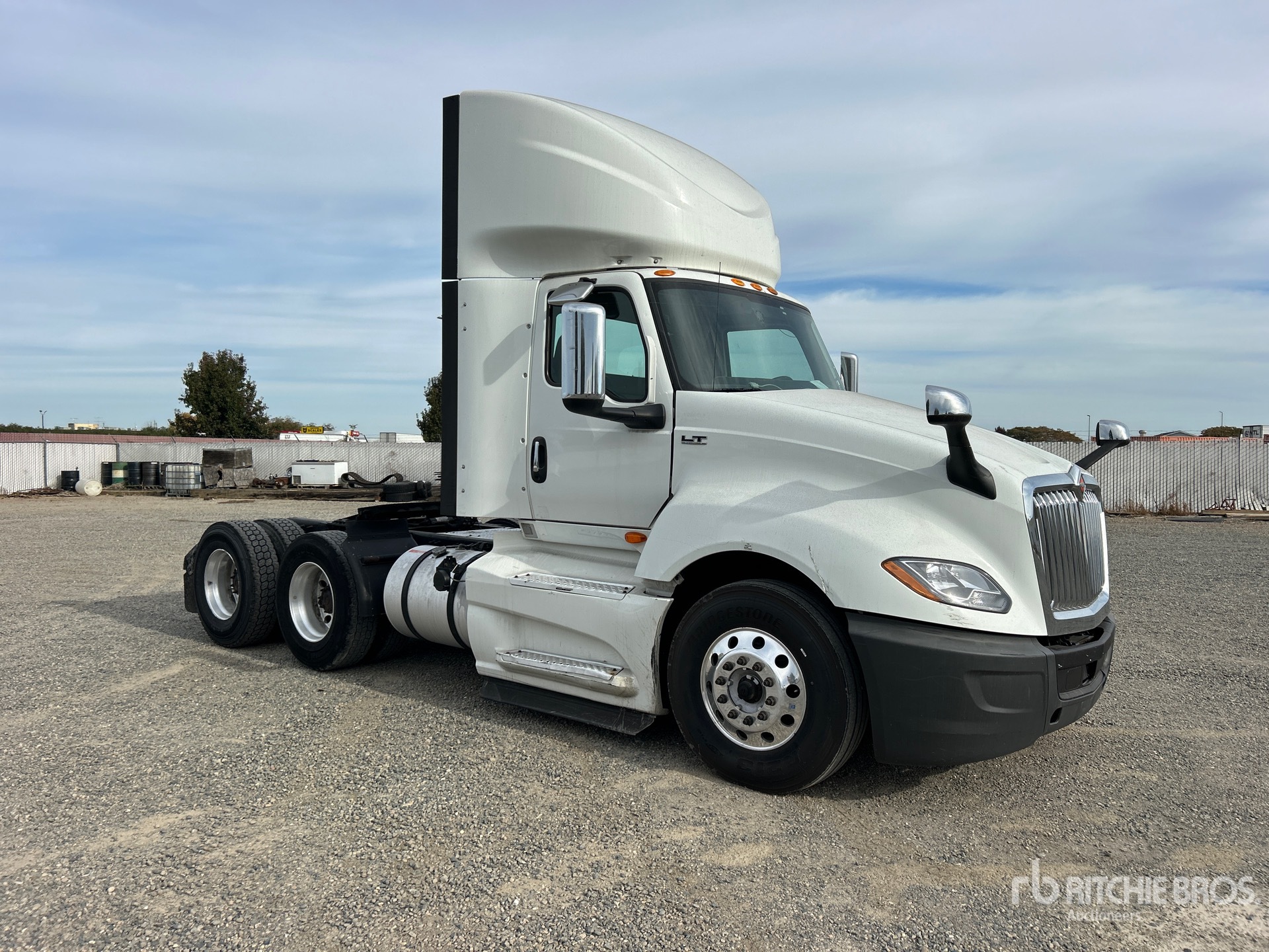 General Appearance with Zdjęcie, prawy górny róg