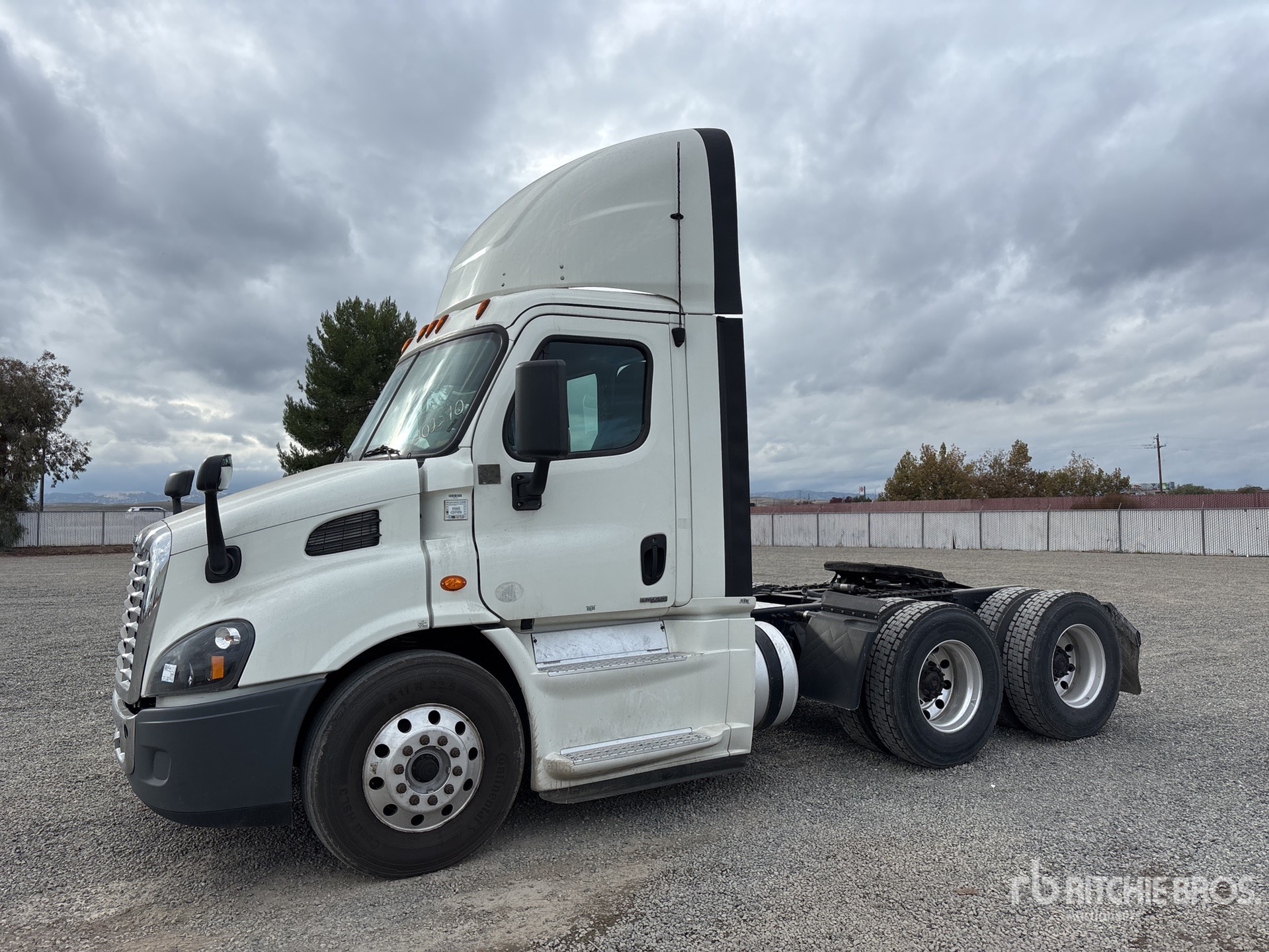 General Appearance with Featured Photo