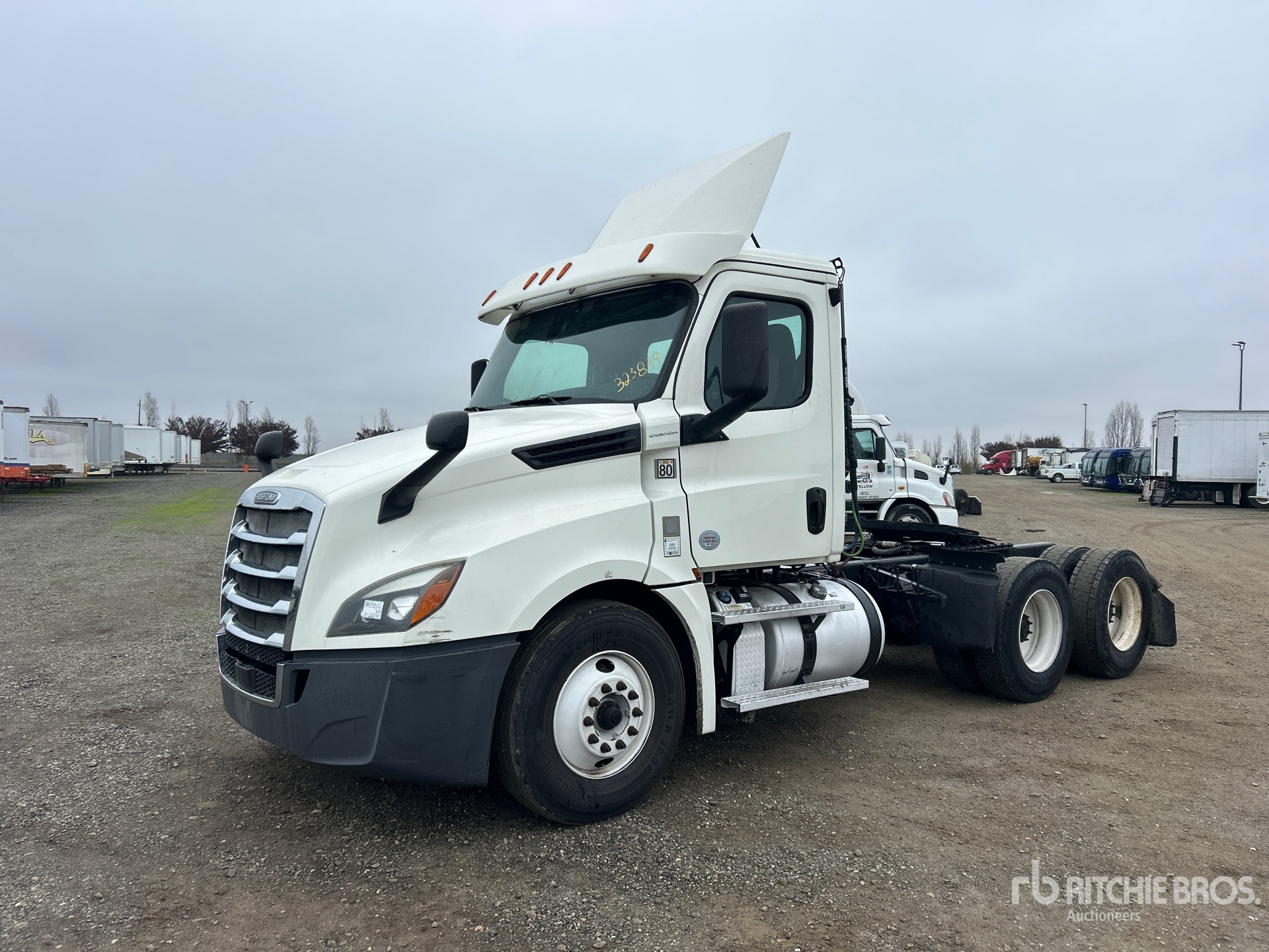 General Appearance with Imagen: esquina delantera izquierda