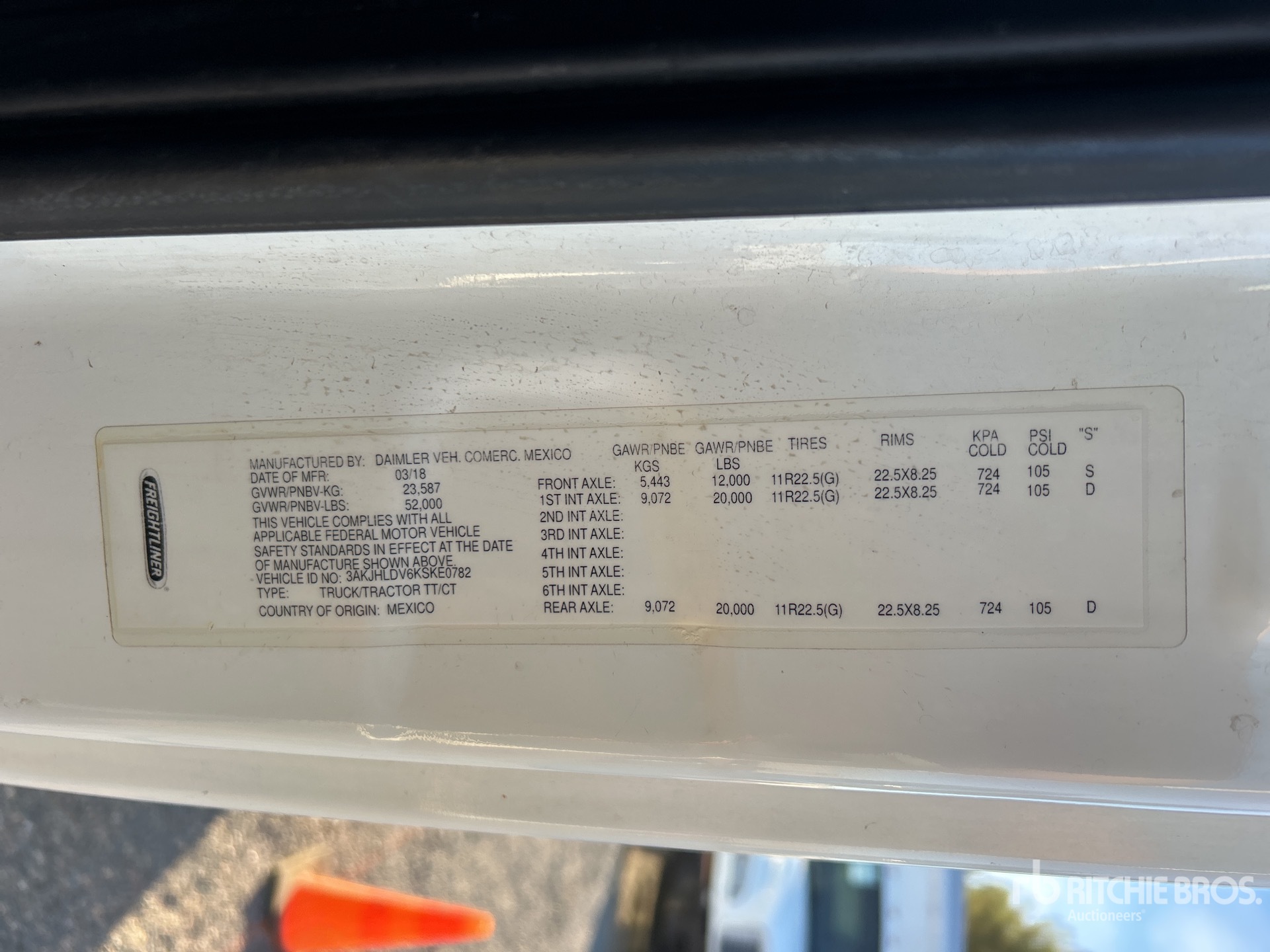 General Appearance with Numero seriale/numero d’identificazione del veicolo (VIN)