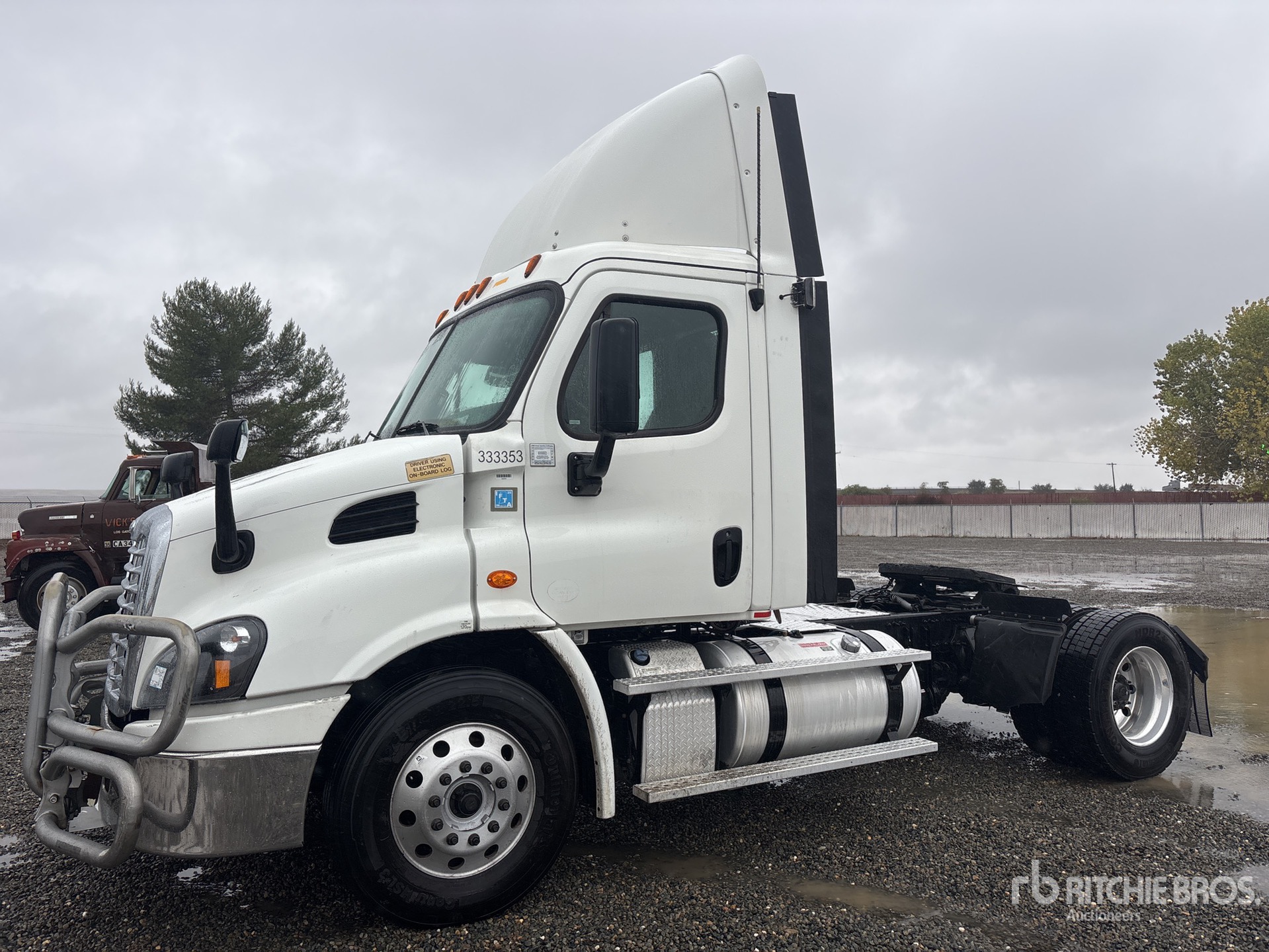 General Appearance with Featured Photo