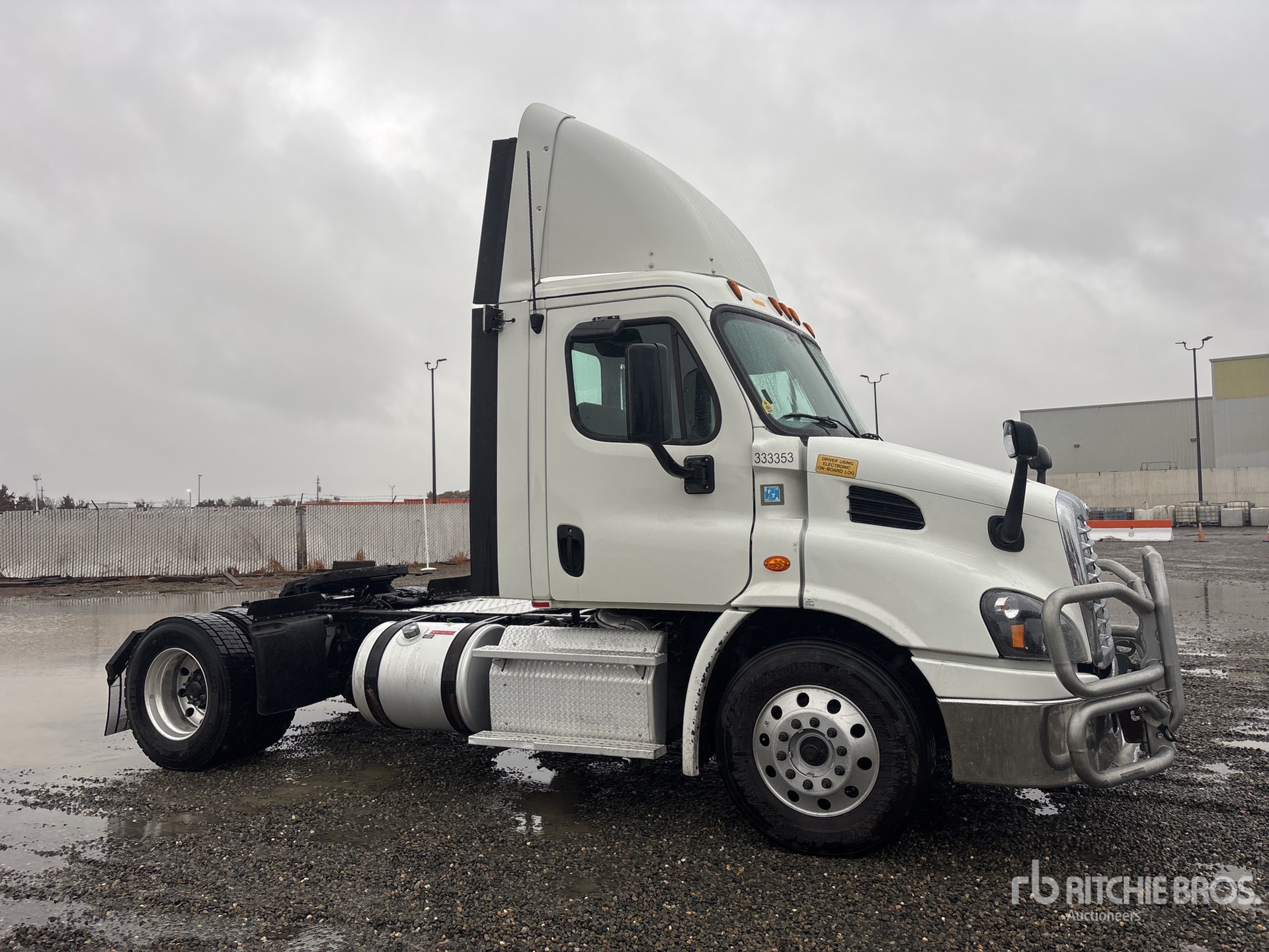 General Appearance with Imagen: esquina delantera derecha