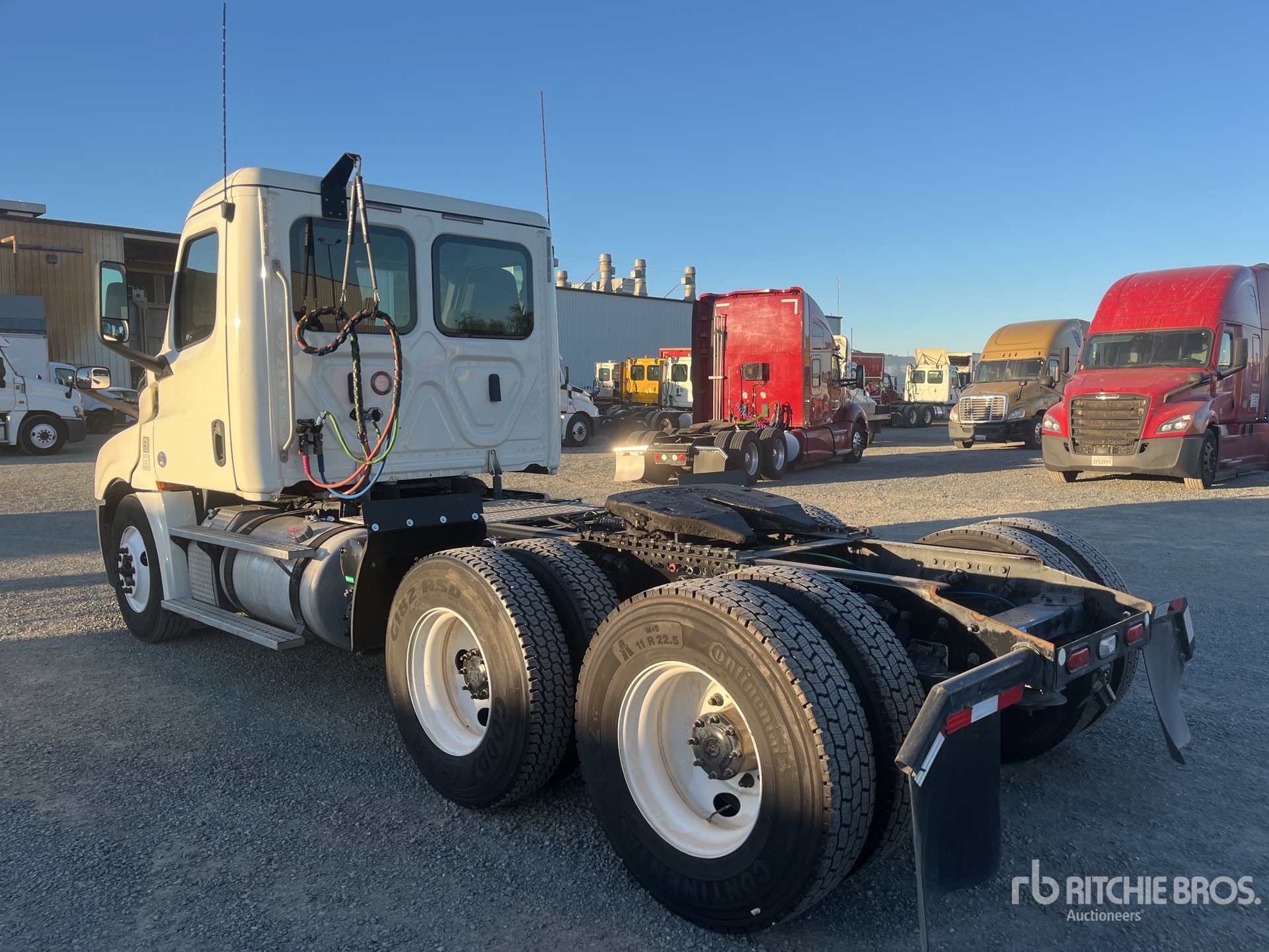 General Appearance with Imagen: esquina trasera izquierda