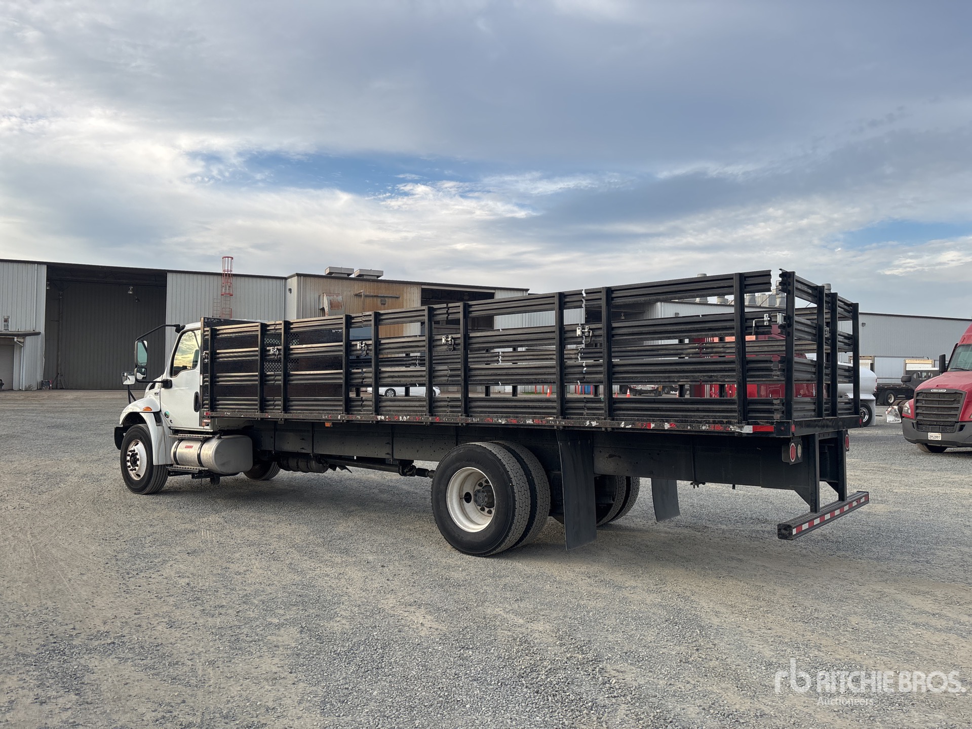 General Appearance with Bild, Ecke hinten links