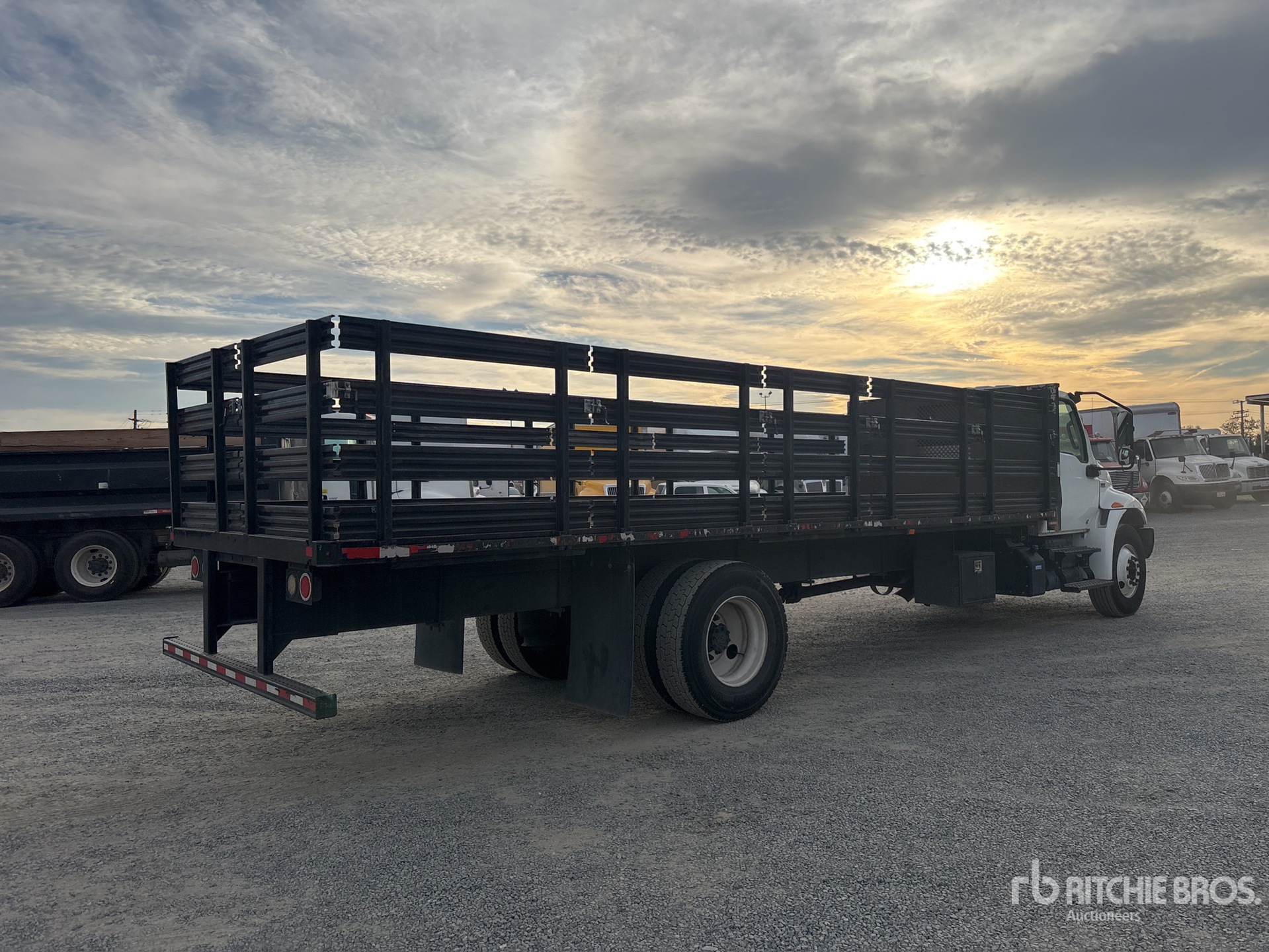 General Appearance with Bild, Ecke hinten rechts