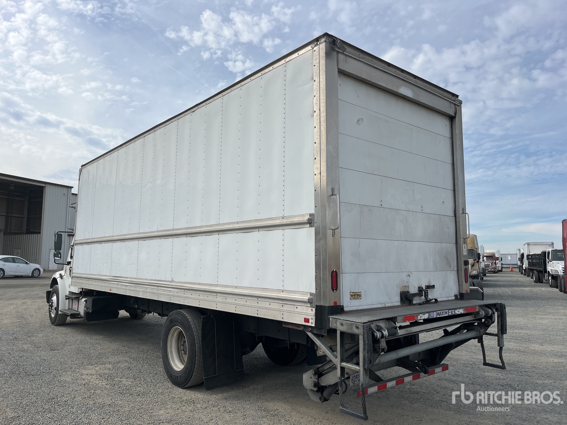 General Appearance with Bild, Ecke hinten links