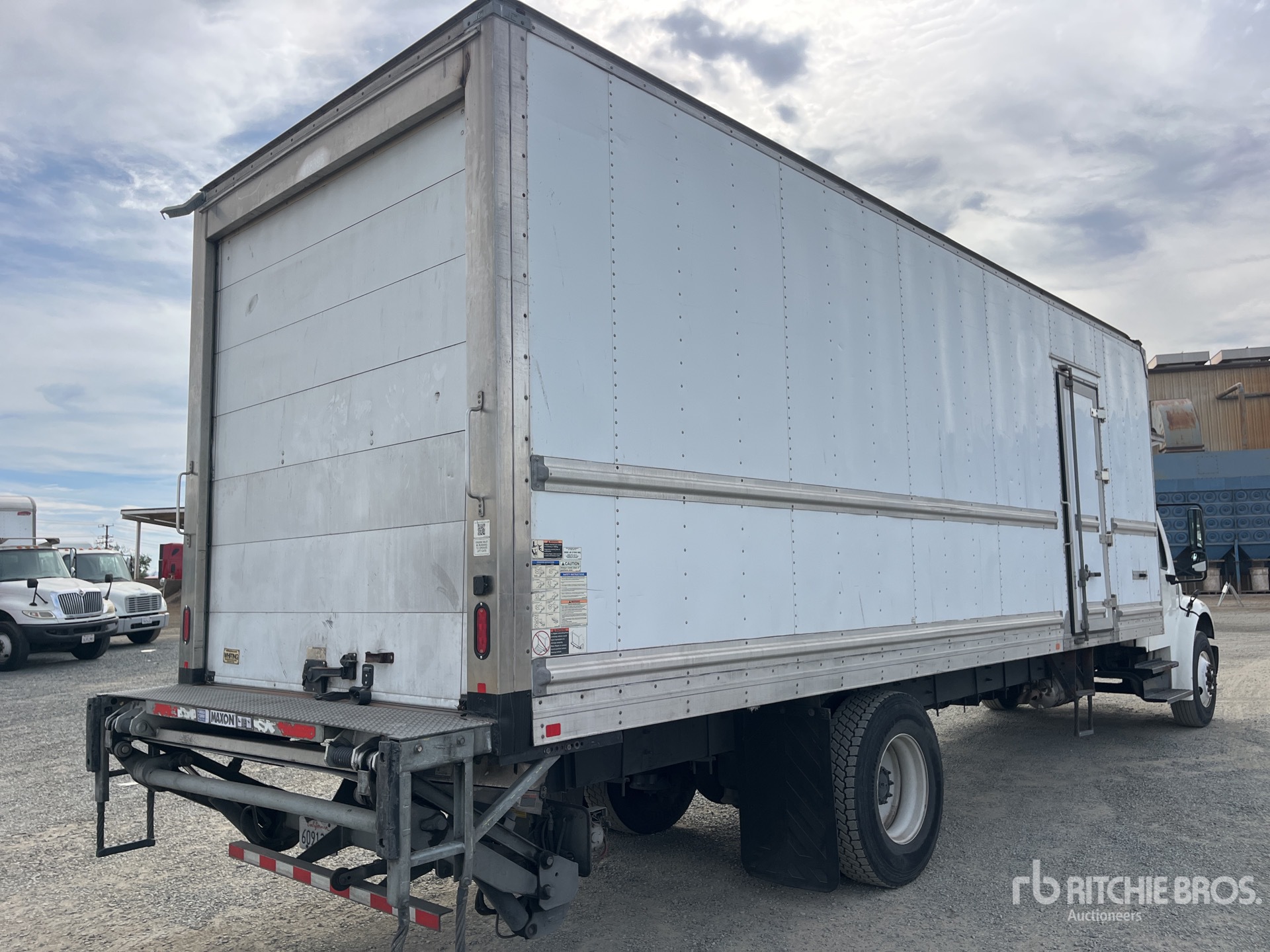 General Appearance with Bild, Ecke hinten rechts