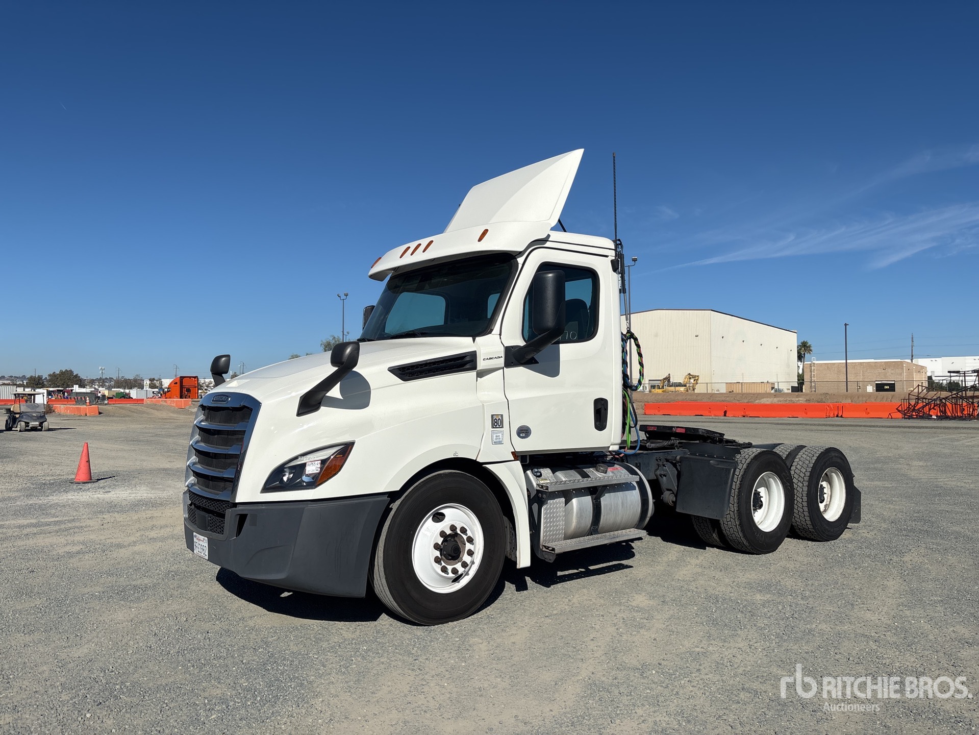 General Appearance with Image, coin avant gauche