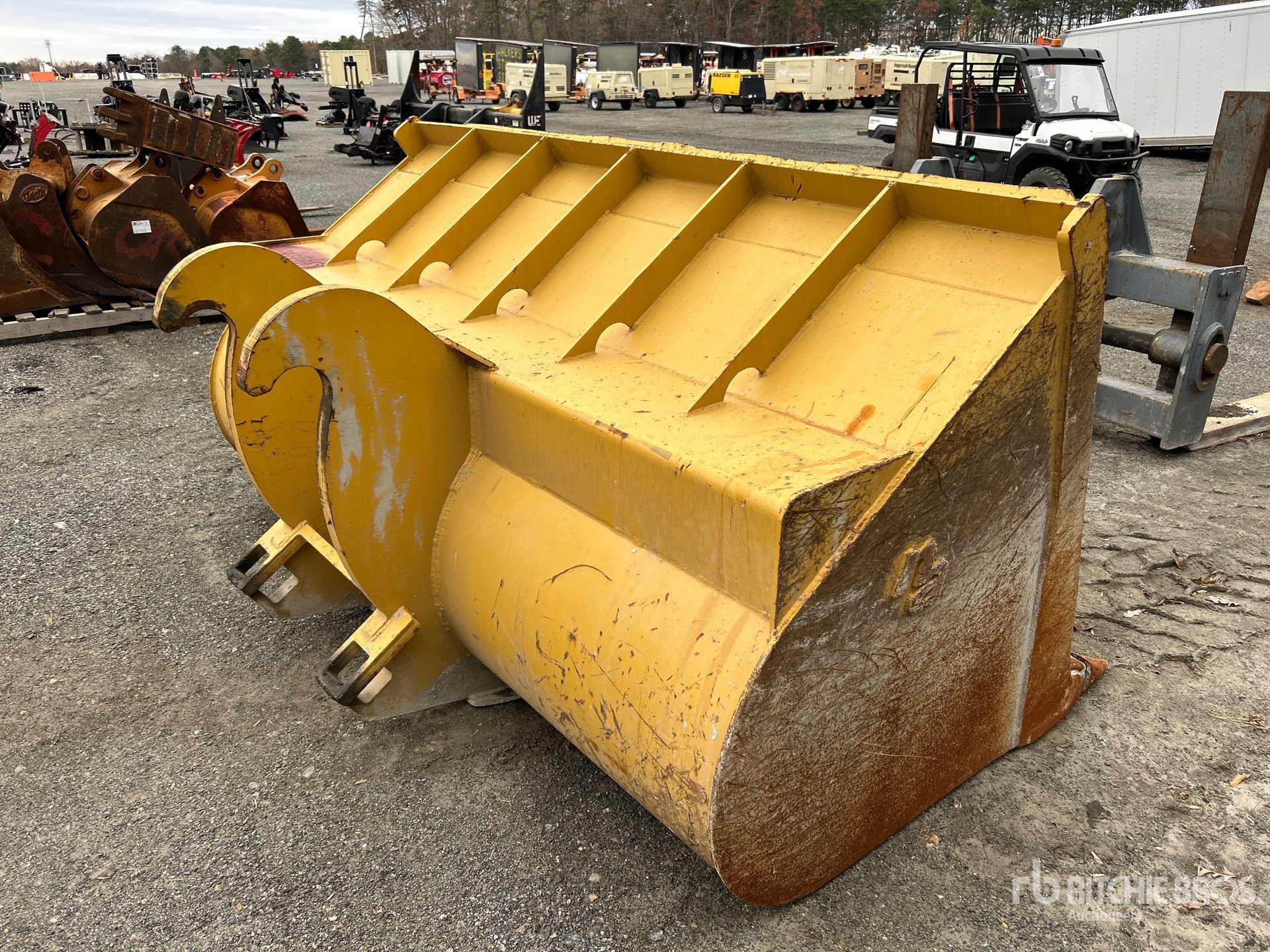 General Appearance with Bild, Ecke hinten rechts