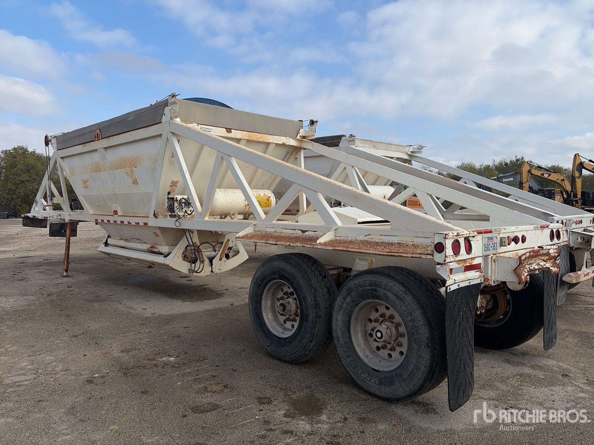 Aspect général with Image, coin arrière gauche