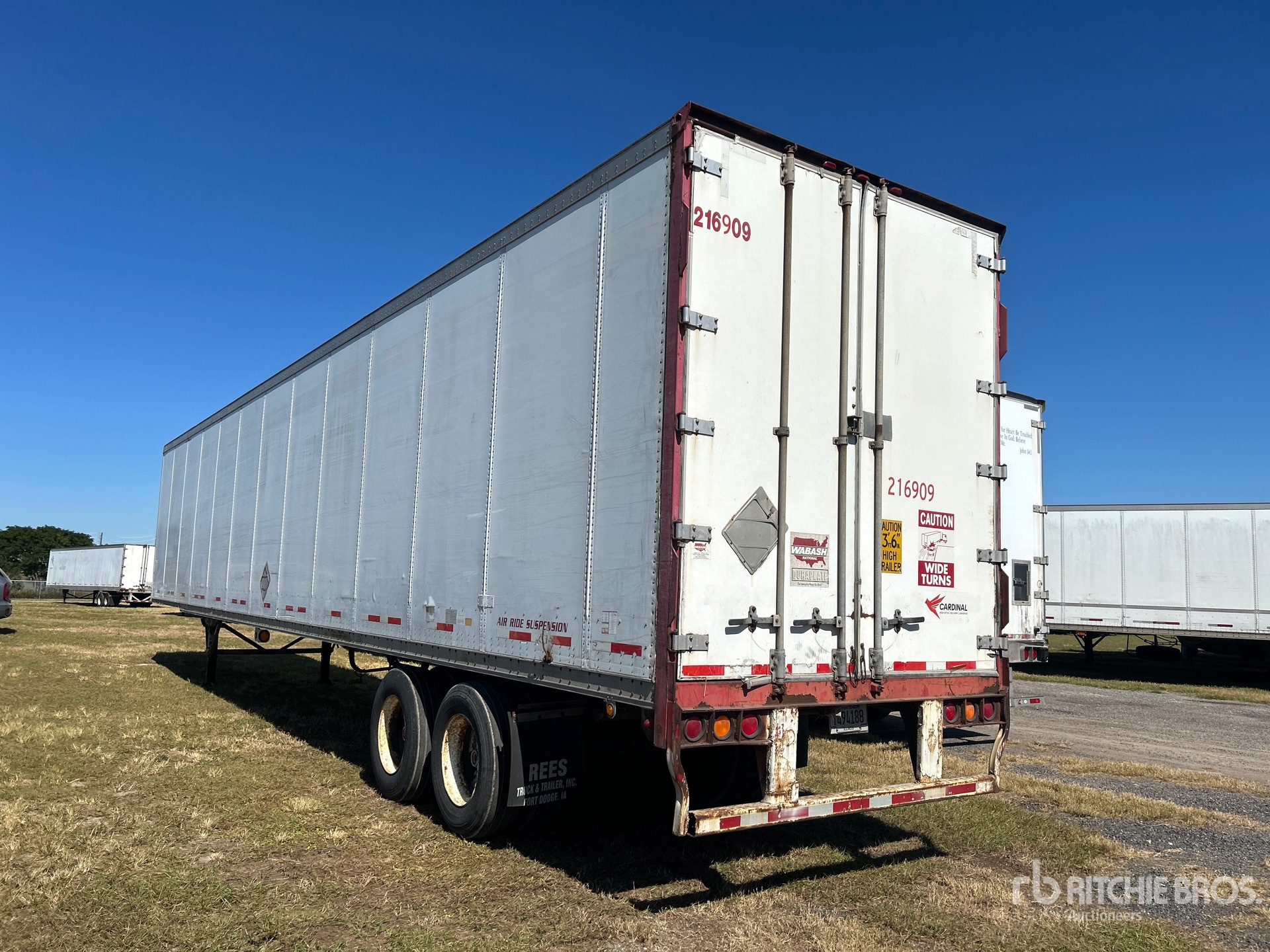 General Appearance with Imagen: esquina trasera izquierda