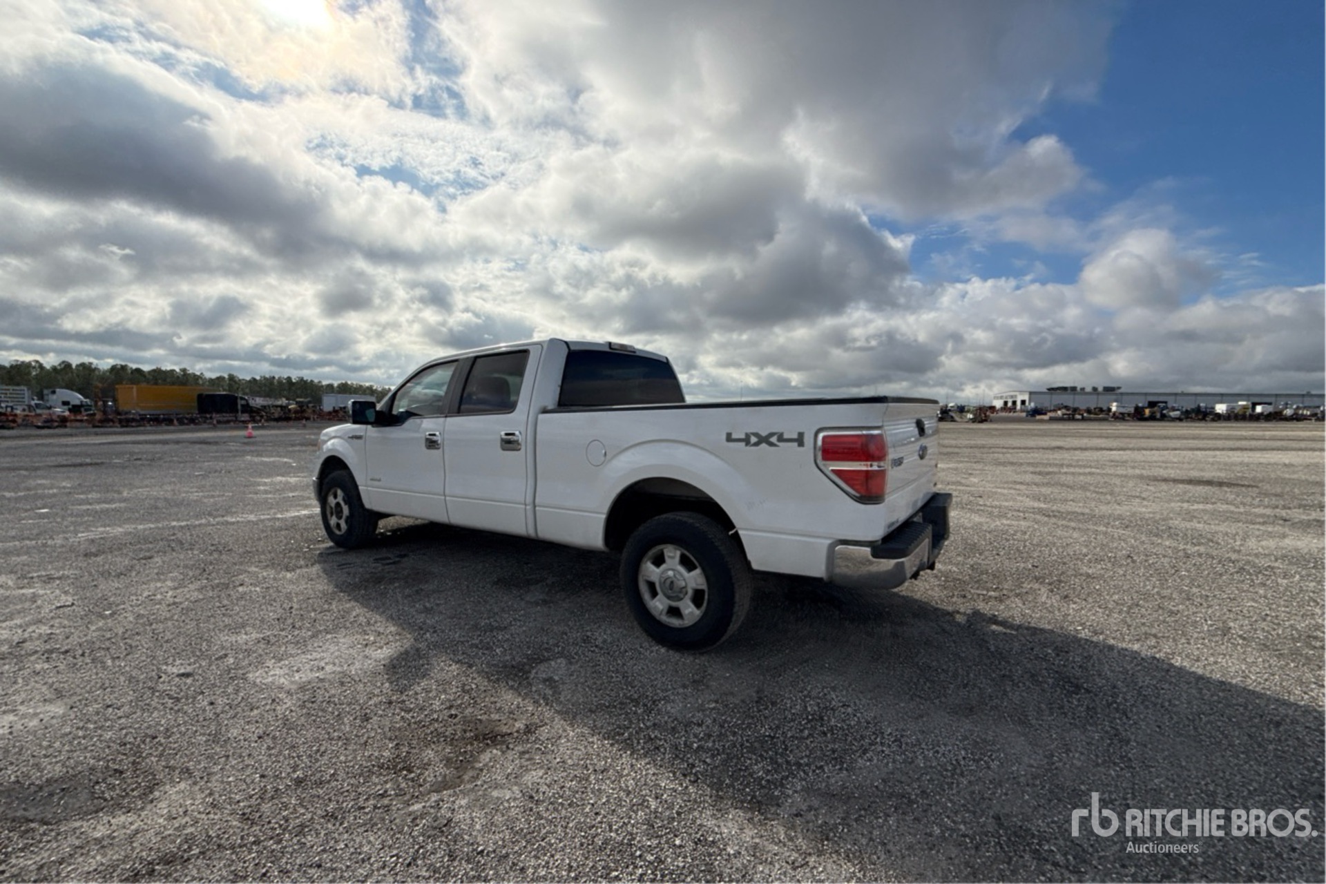 Aspect général with Image, coin arrière gauche