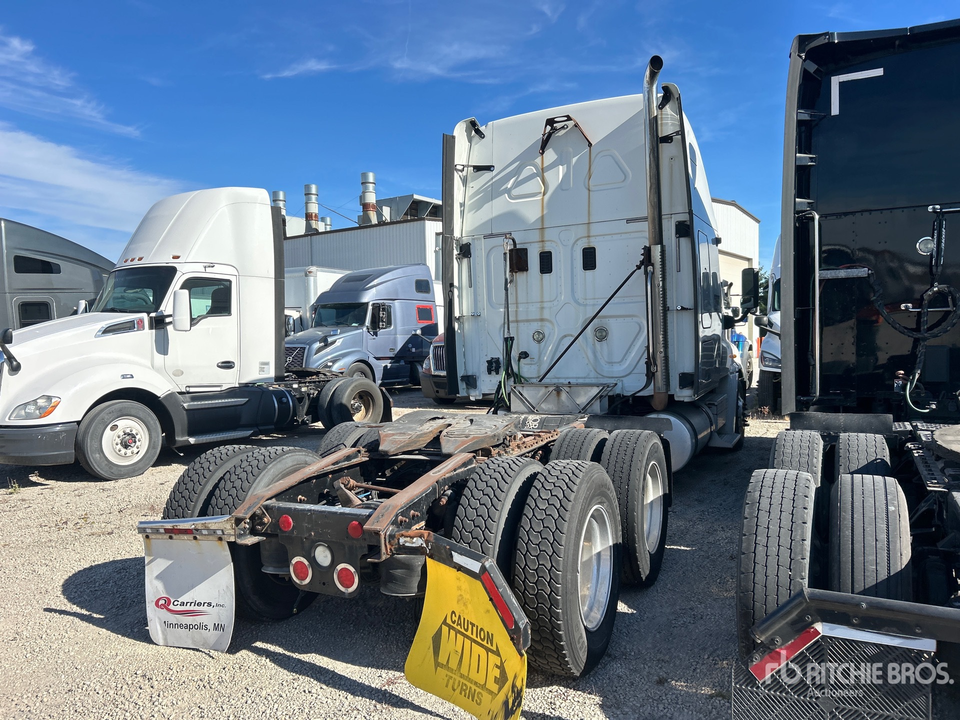 General Appearance with Foto, angolo anteriore sinistro