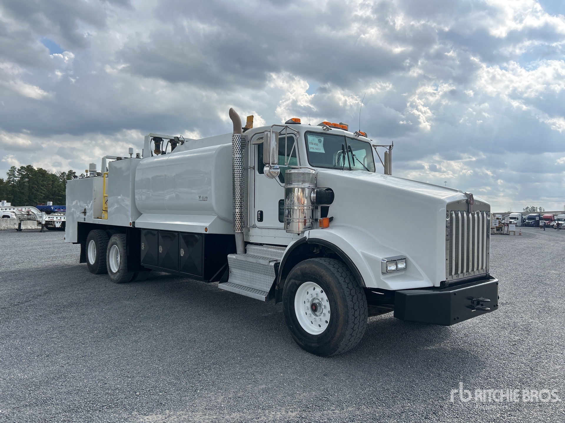 General Appearance with Foto, angolo anteriore destro