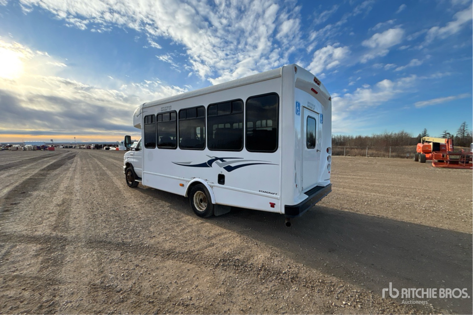 General Appearance with Imagen: esquina trasera izquierda