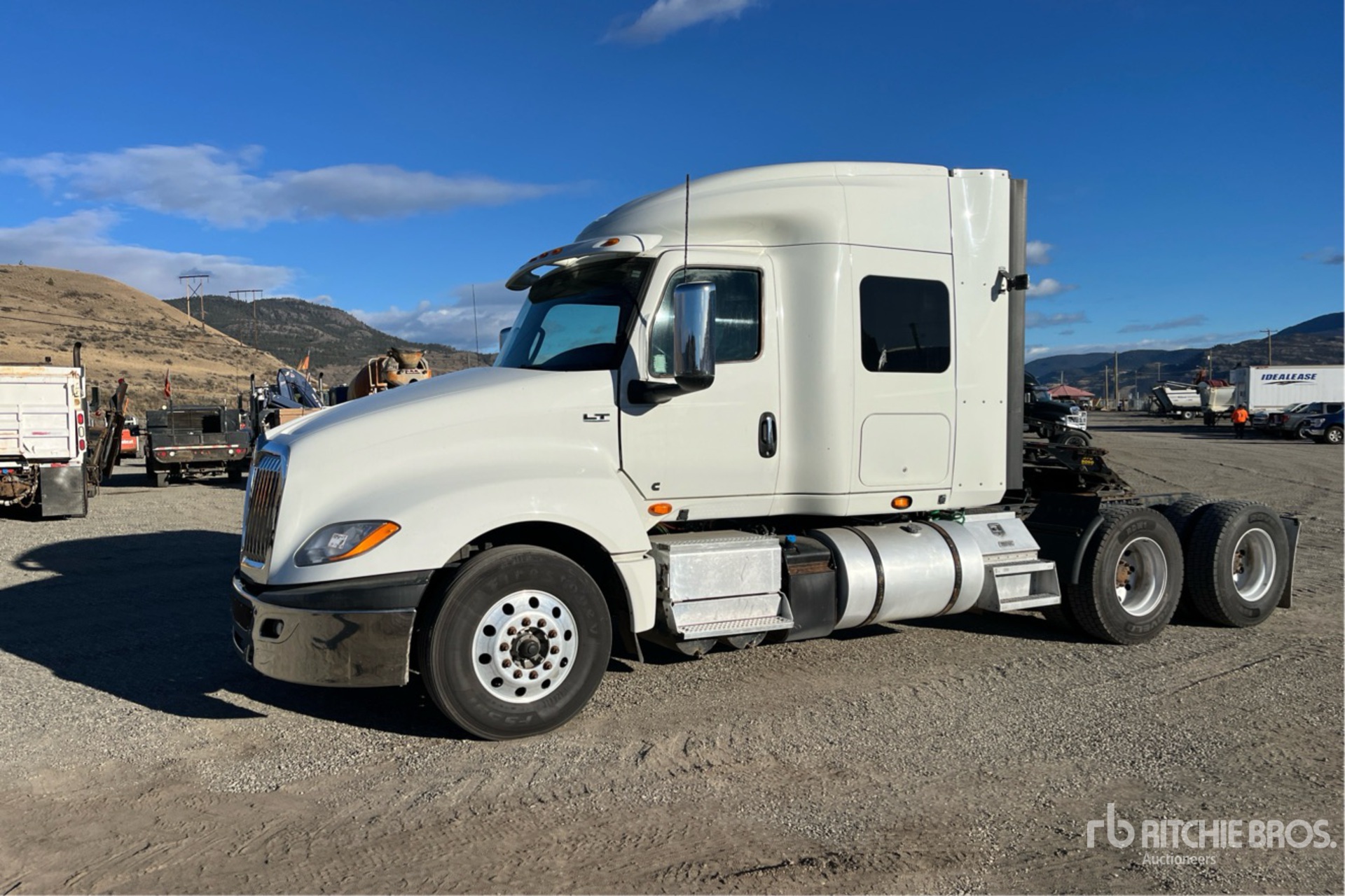 General Appearance with Picture, Left Front Corner