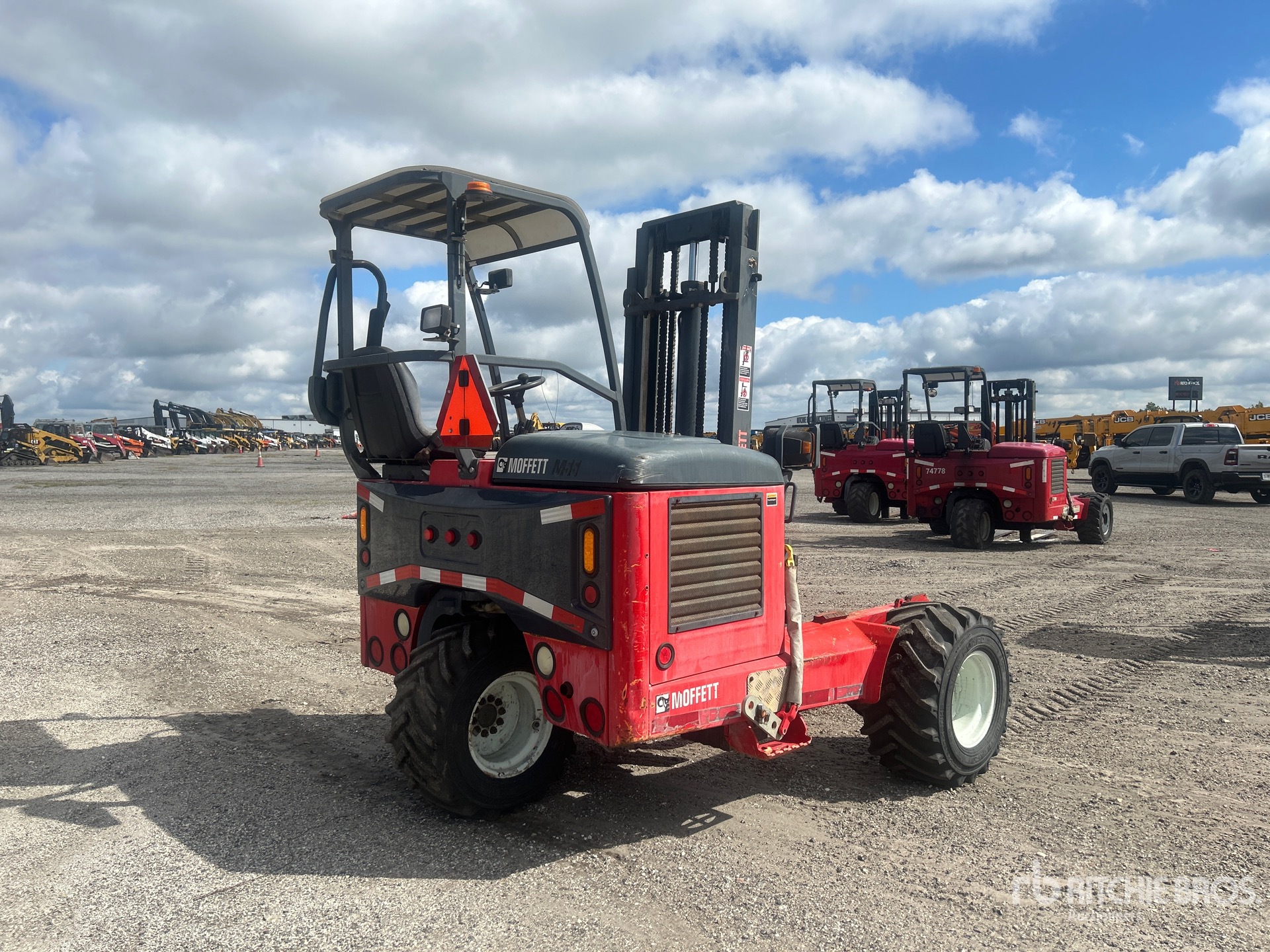 General Appearance with Imagen: esquina trasera derecha