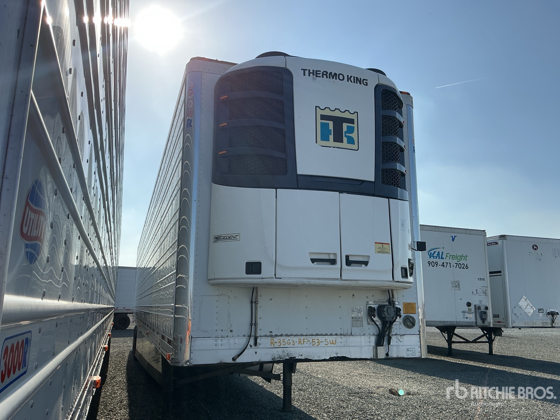 Aspect général with Image, coin avant droit