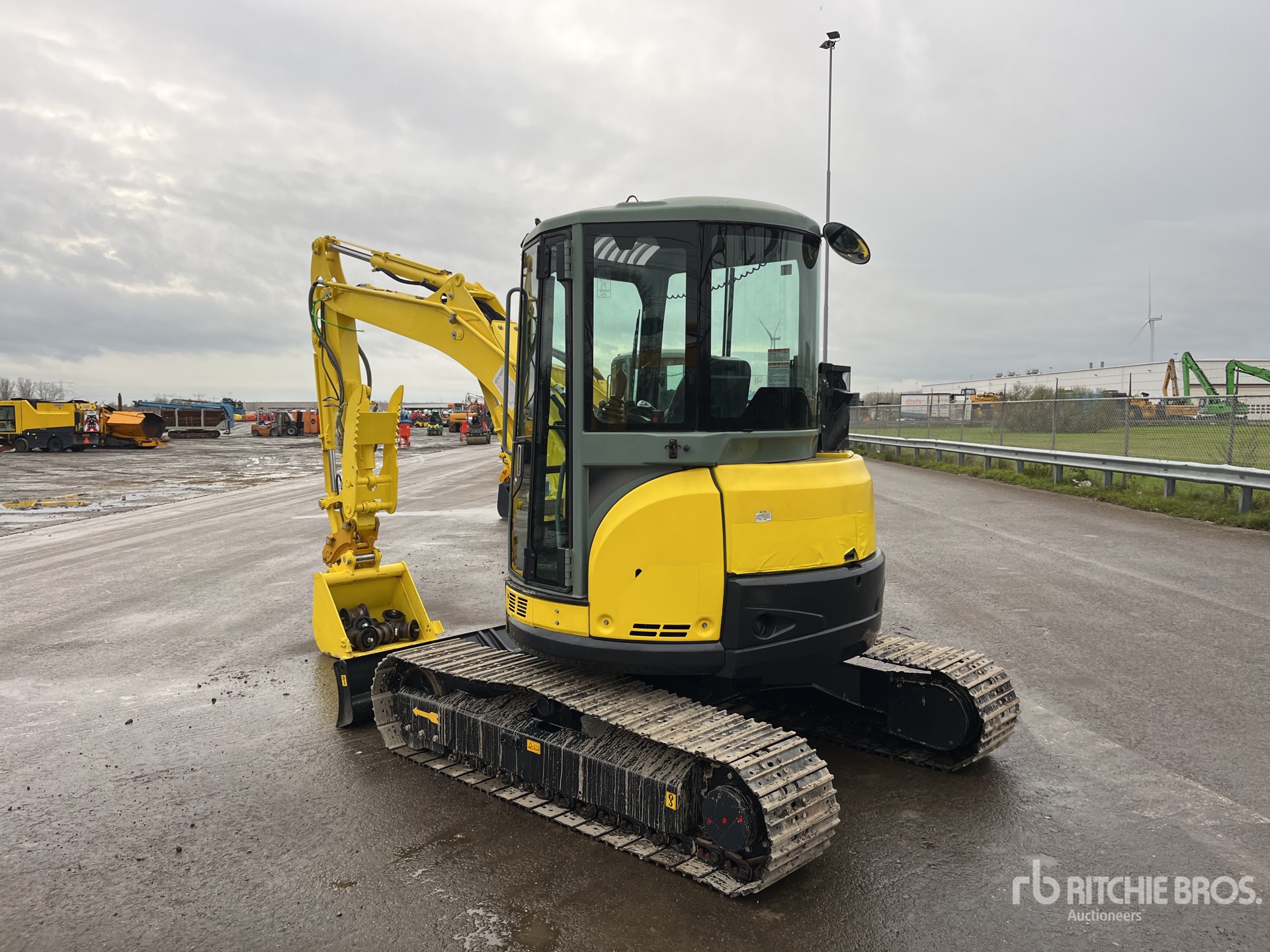 General Appearance with Picture, Left Rear Corner