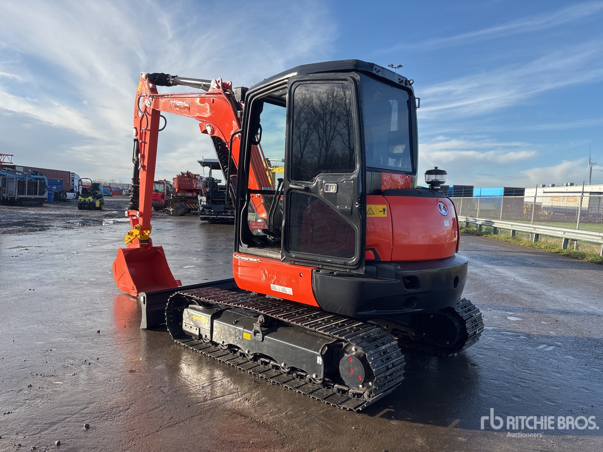 General Appearance with Picture, Left Rear Corner