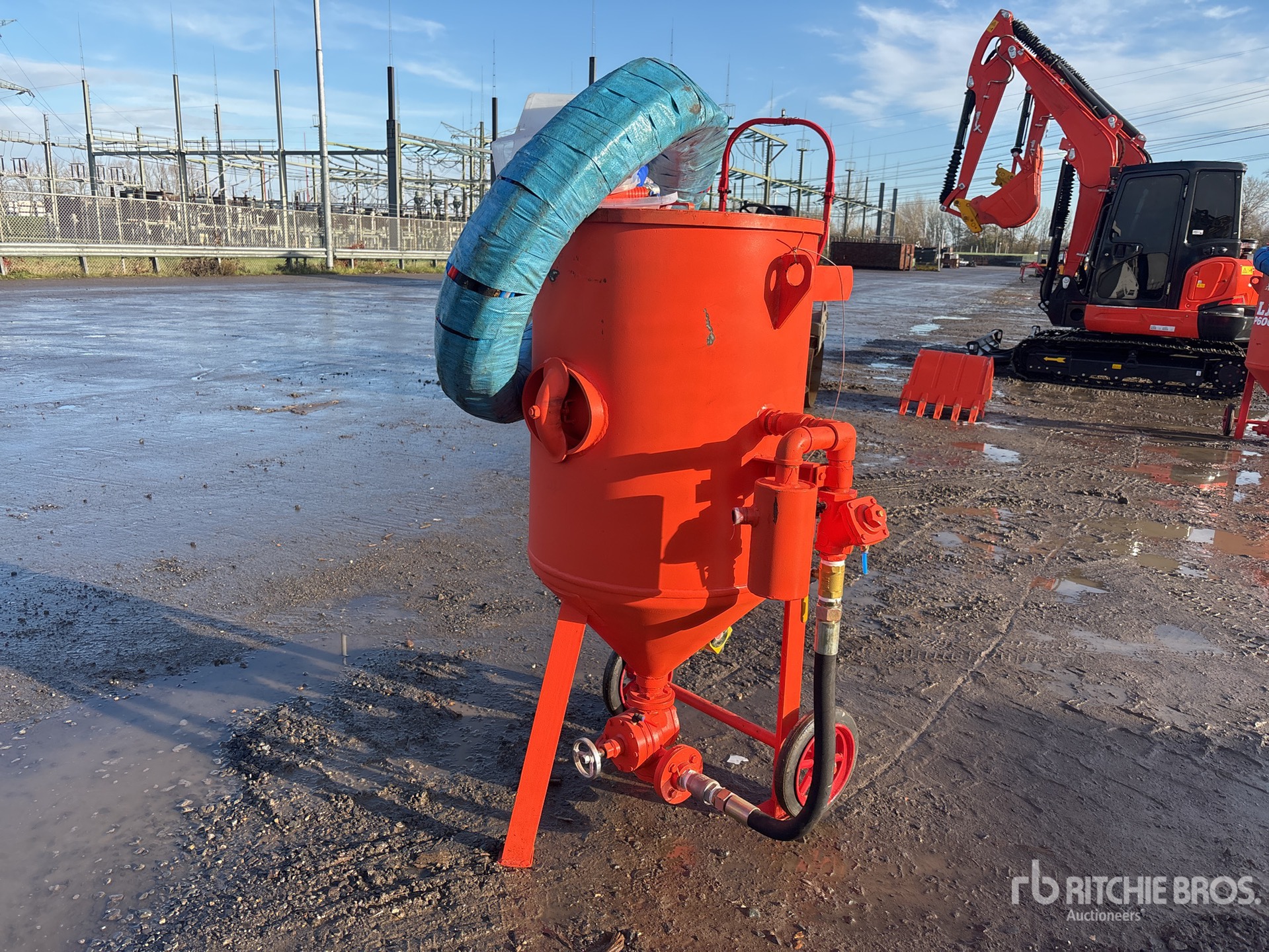 Aspect général with Image, coin arrière droit