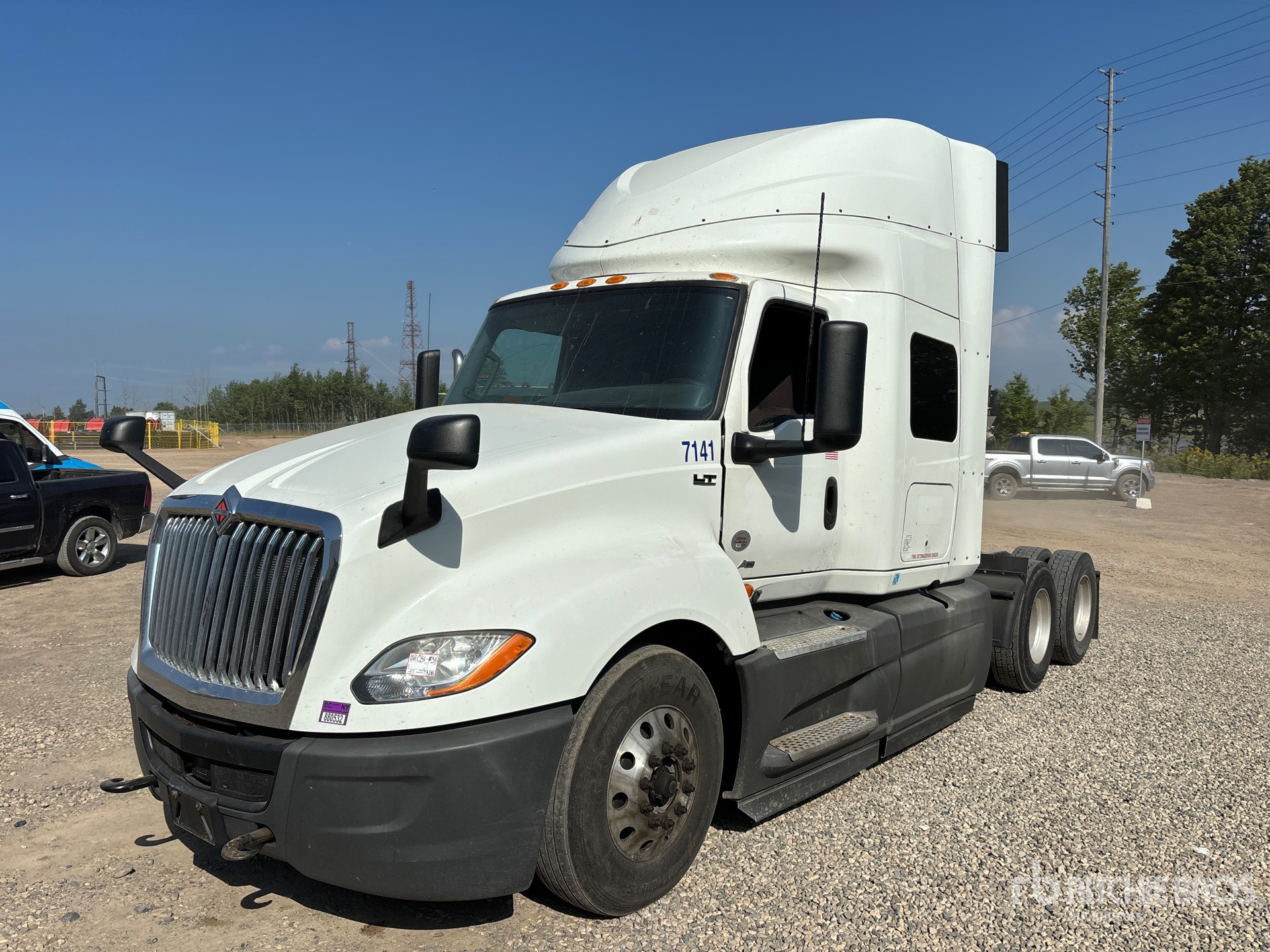 General Appearance with Picture, Left Front Corner