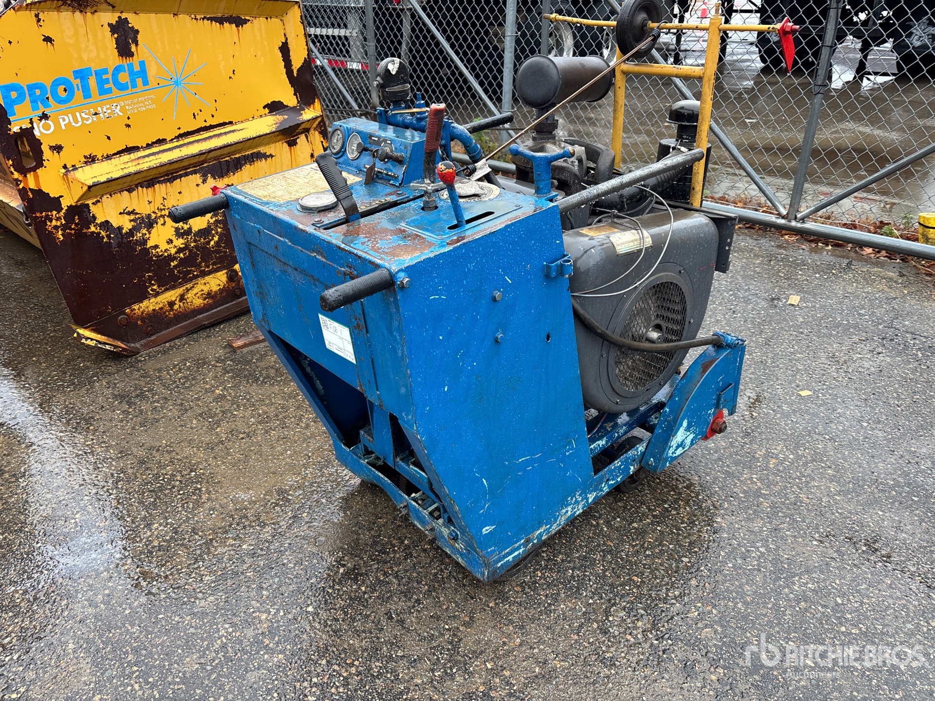 General Appearance with Featured Photo