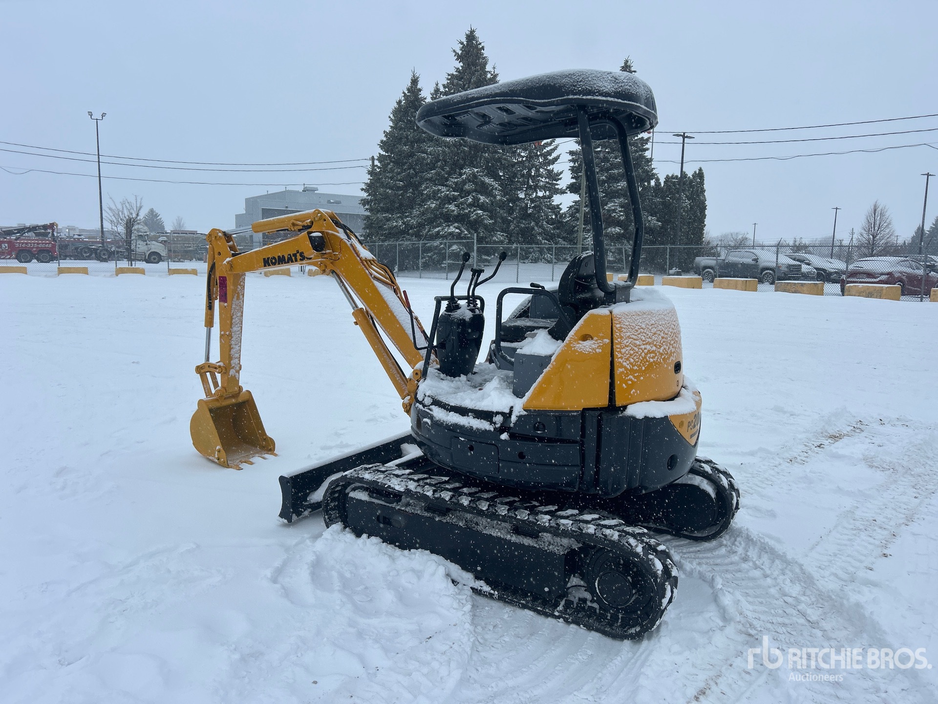 General Appearance with Picture, Left Rear Corner