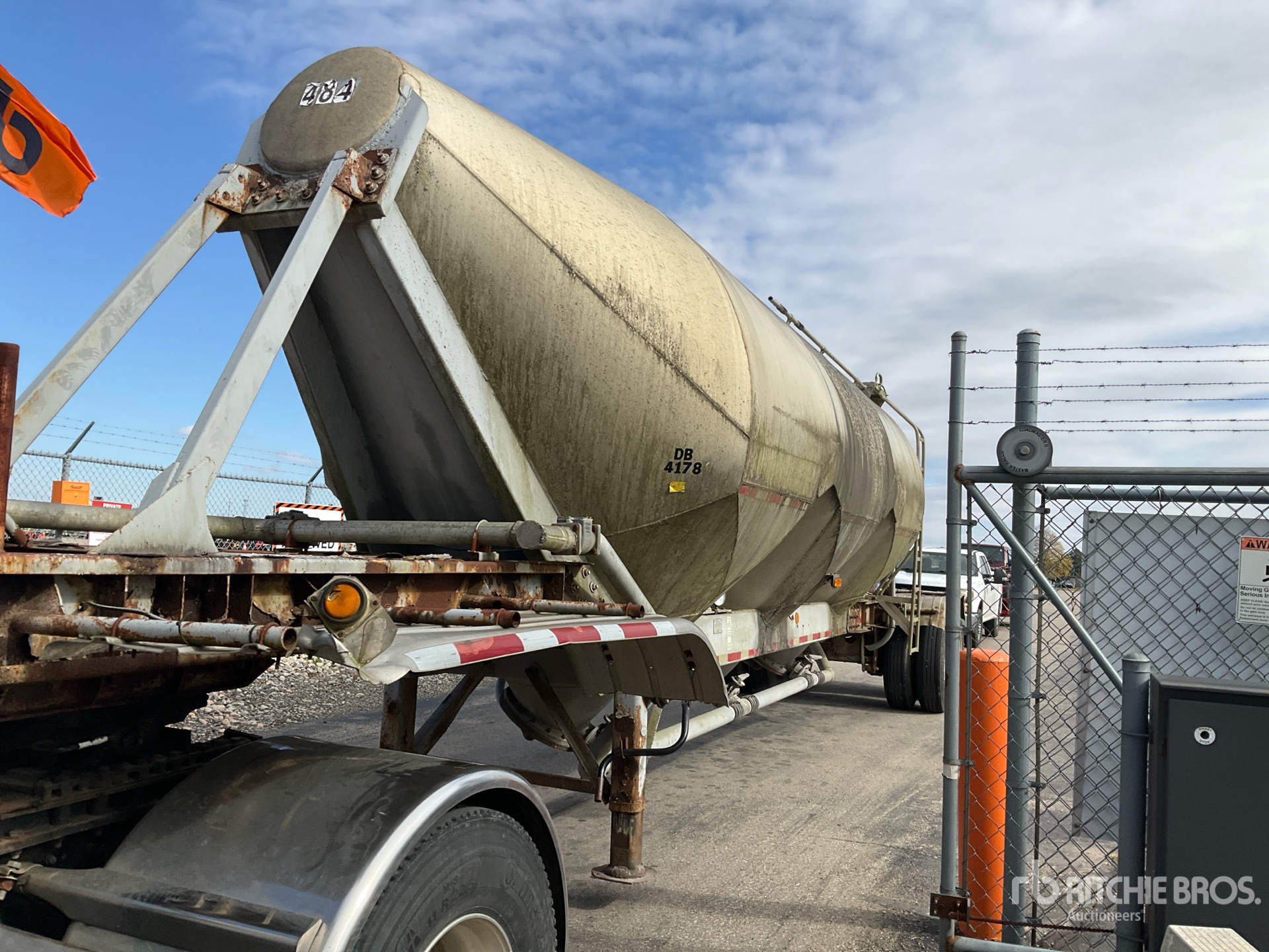 General Appearance with Featured Photo