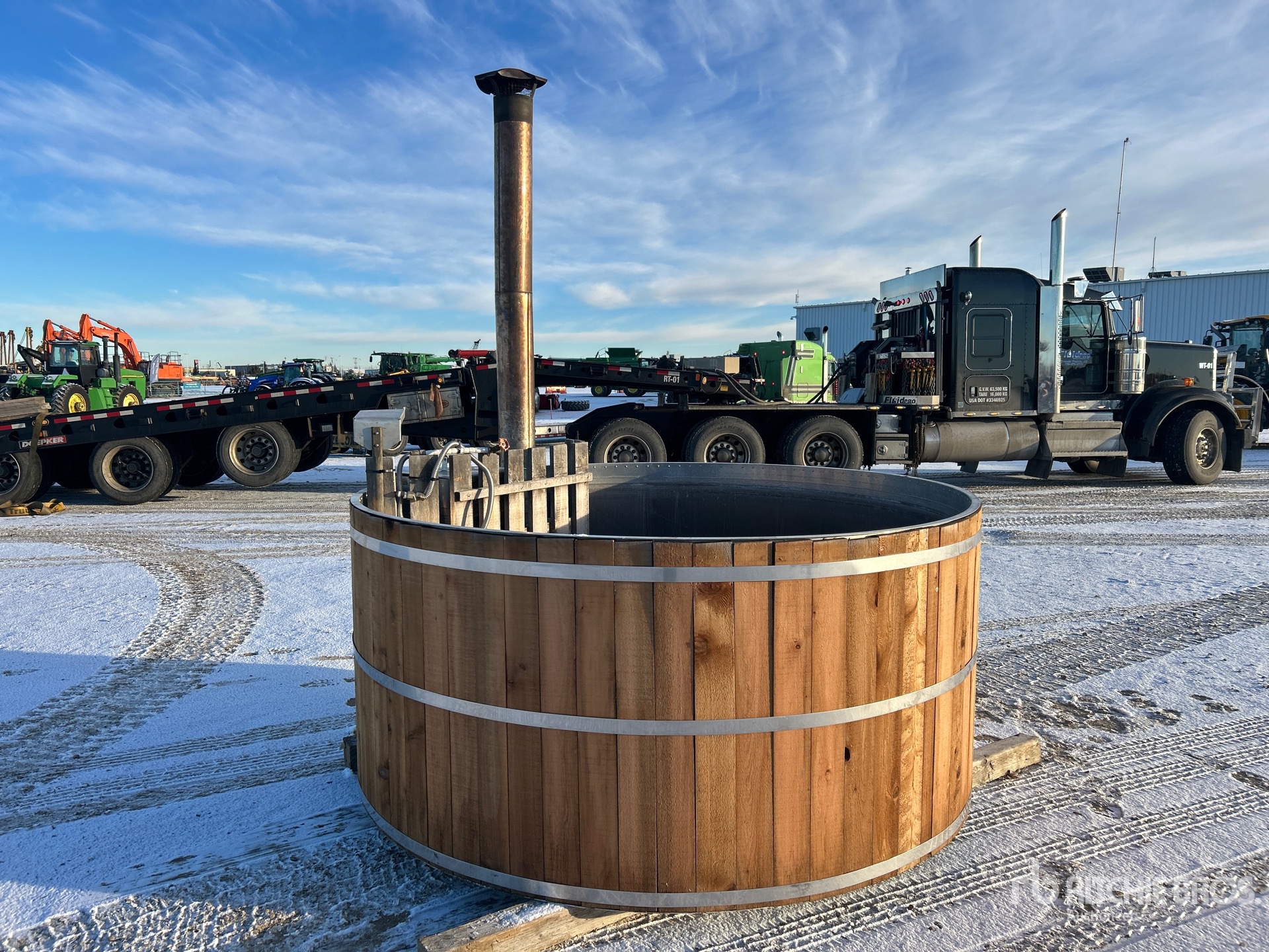 General Appearance with Picture, Left Rear Corner