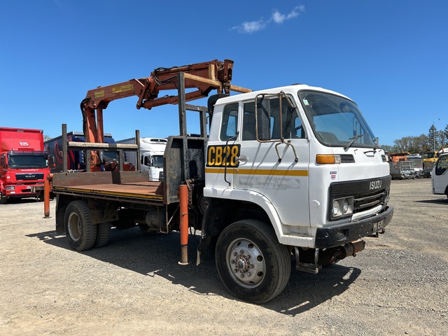 1984 Palfinger PK9700A-R3X 3660 kg Knuckle Boom on 1986 Isuzu 4x4 Table Top Truck w/Crane 1984 Palfinger PK9700A-R3X 3660 kg Knuckle Boom on 1986 Isuzu 4x4 Table Top Truck w/Crane
