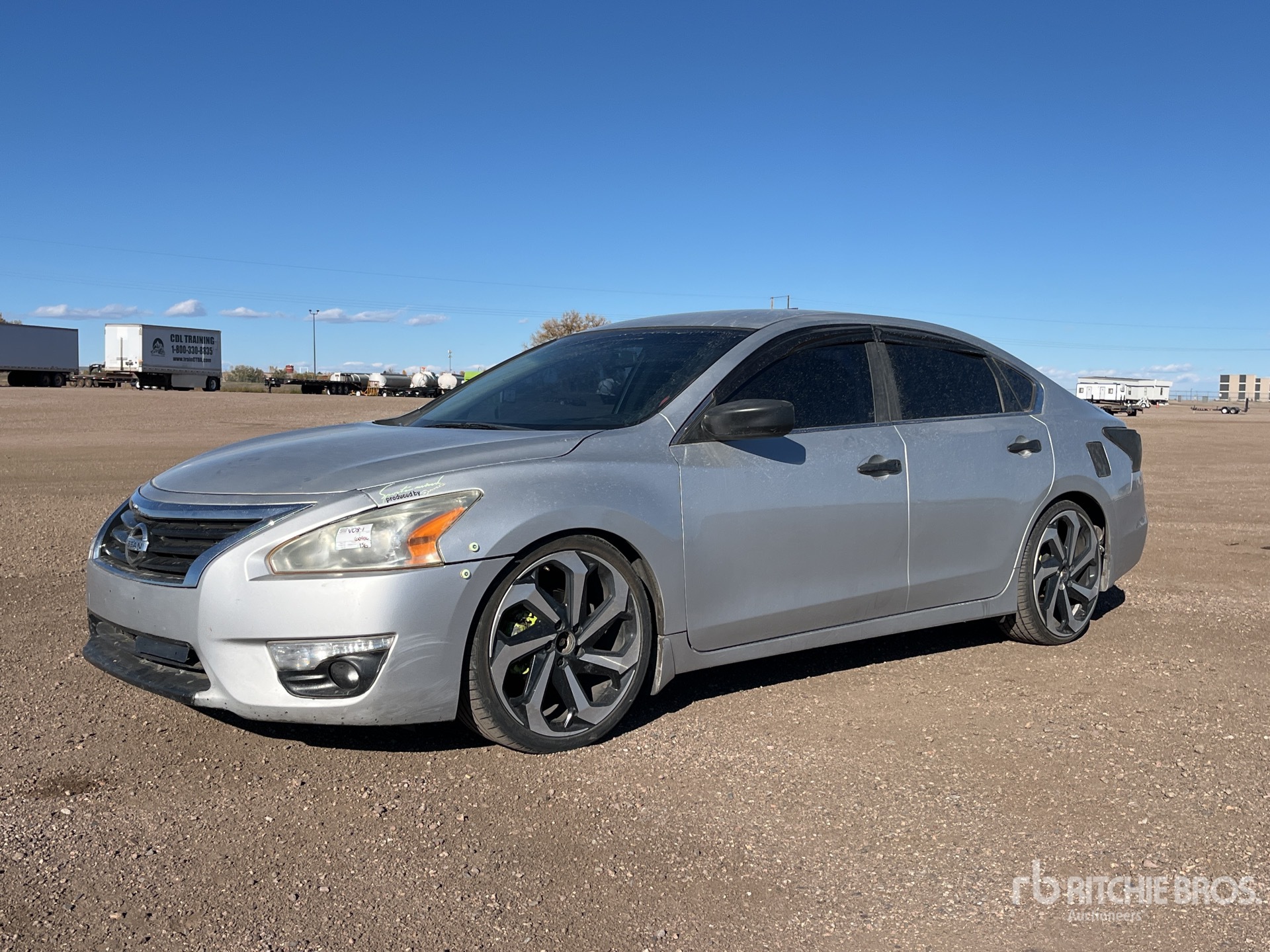 General Appearance with Picture, Left Front Corner