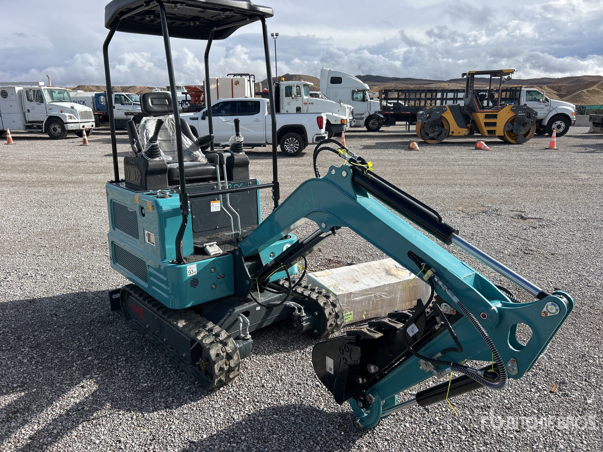 General Appearance with Picture, Right Front Corner